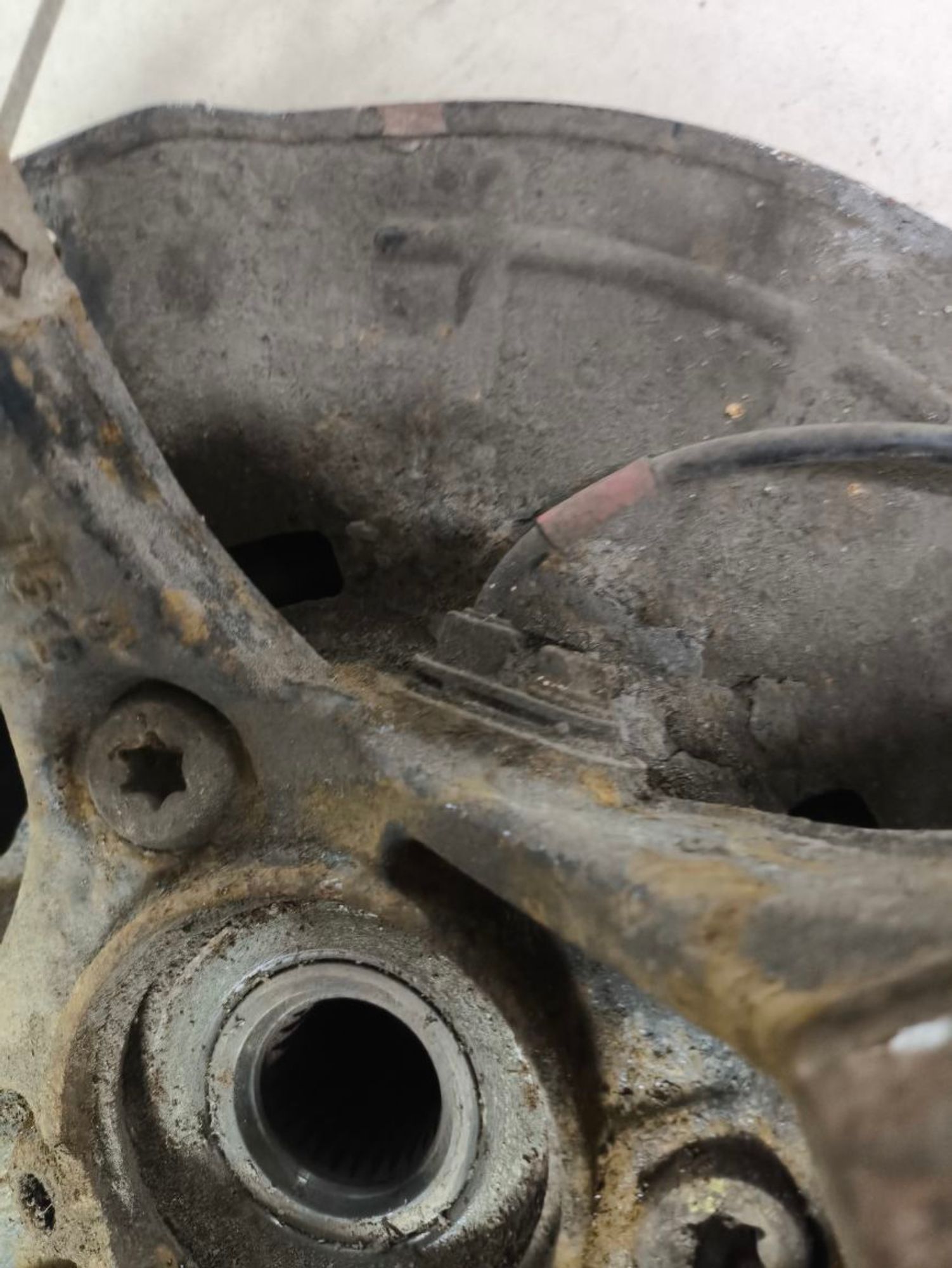 https://ycs.partsauto.market/partsauto-images/thmbs/userImages/a2d258a61cc08549ac0329b7373022c0/part/cd3f95c7-bb9b-4493-961a-37f94fbb1ced_1787042715273.jpg