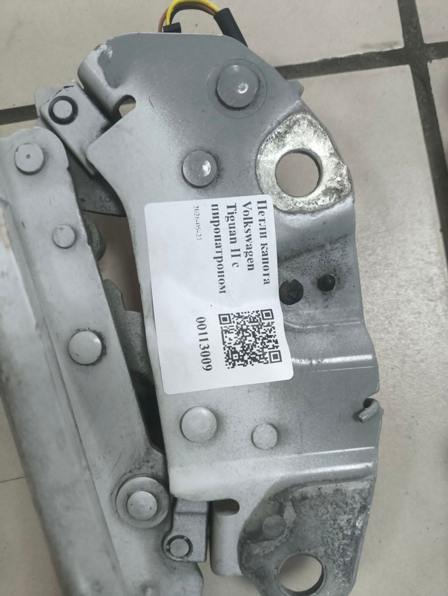 Петли капота Volkswagen Tiguan II с пиропатроном, 17000 рублей, Тамбов