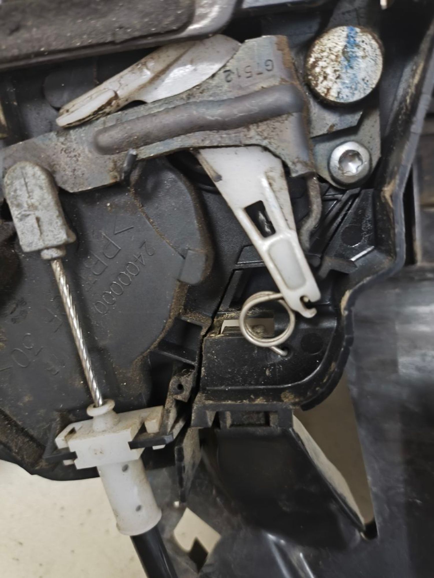 https://ycs.partsauto.market/partsauto-images/thmbs/userImages/a2d258a61cc08549ac0329b7373022c0/part/cf0a87a3-86d8-40d7-bab3-cd2aa4c1960b_1781703012139.jpg