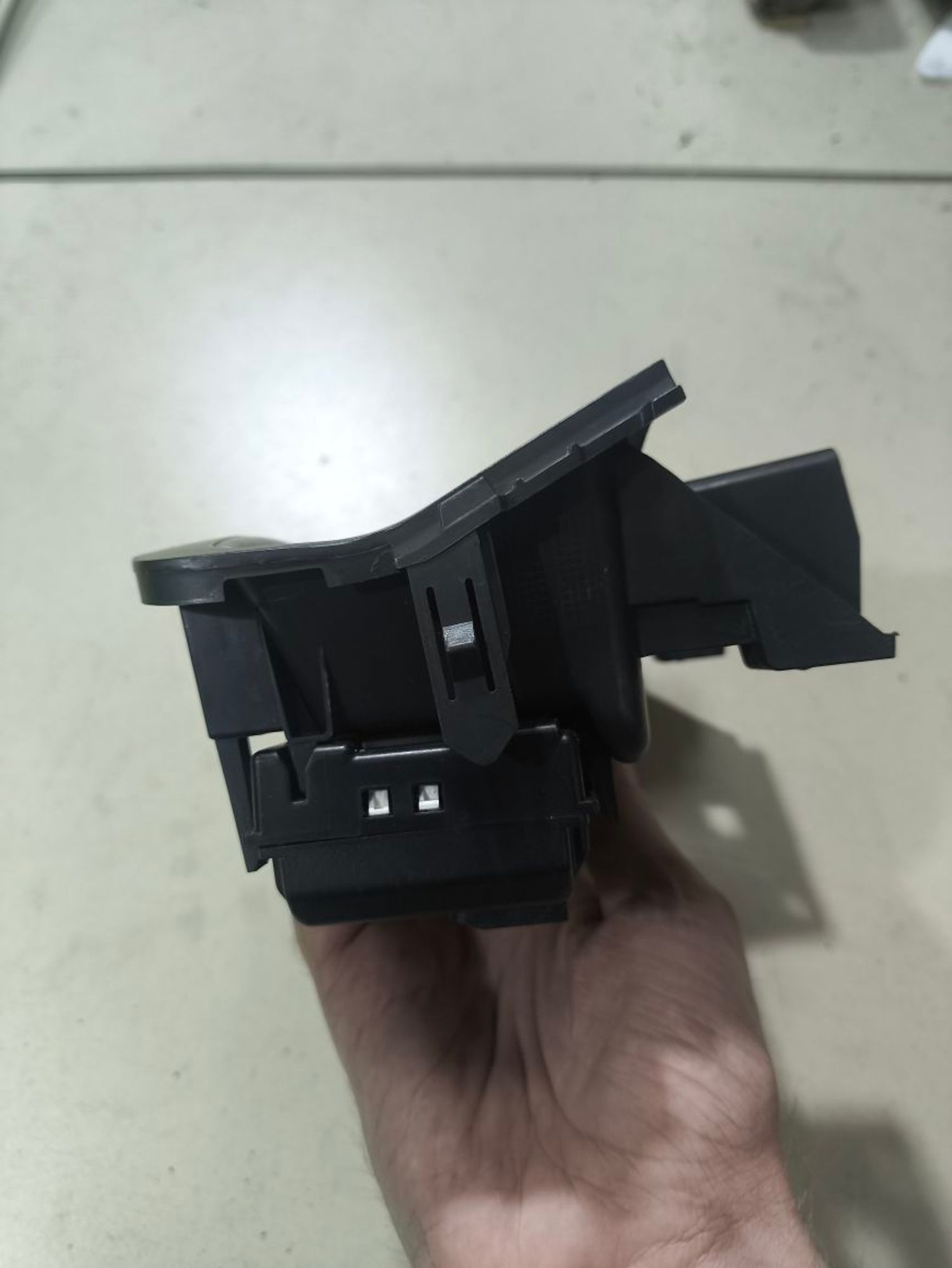 https://ycs.partsauto.market/partsauto-images/thmbs/userImages/a2d258a61cc08549ac0329b7373022c0/part/cf950739-3b4b-4d06-8f45-99264f9b2039_1780050251945.jpg