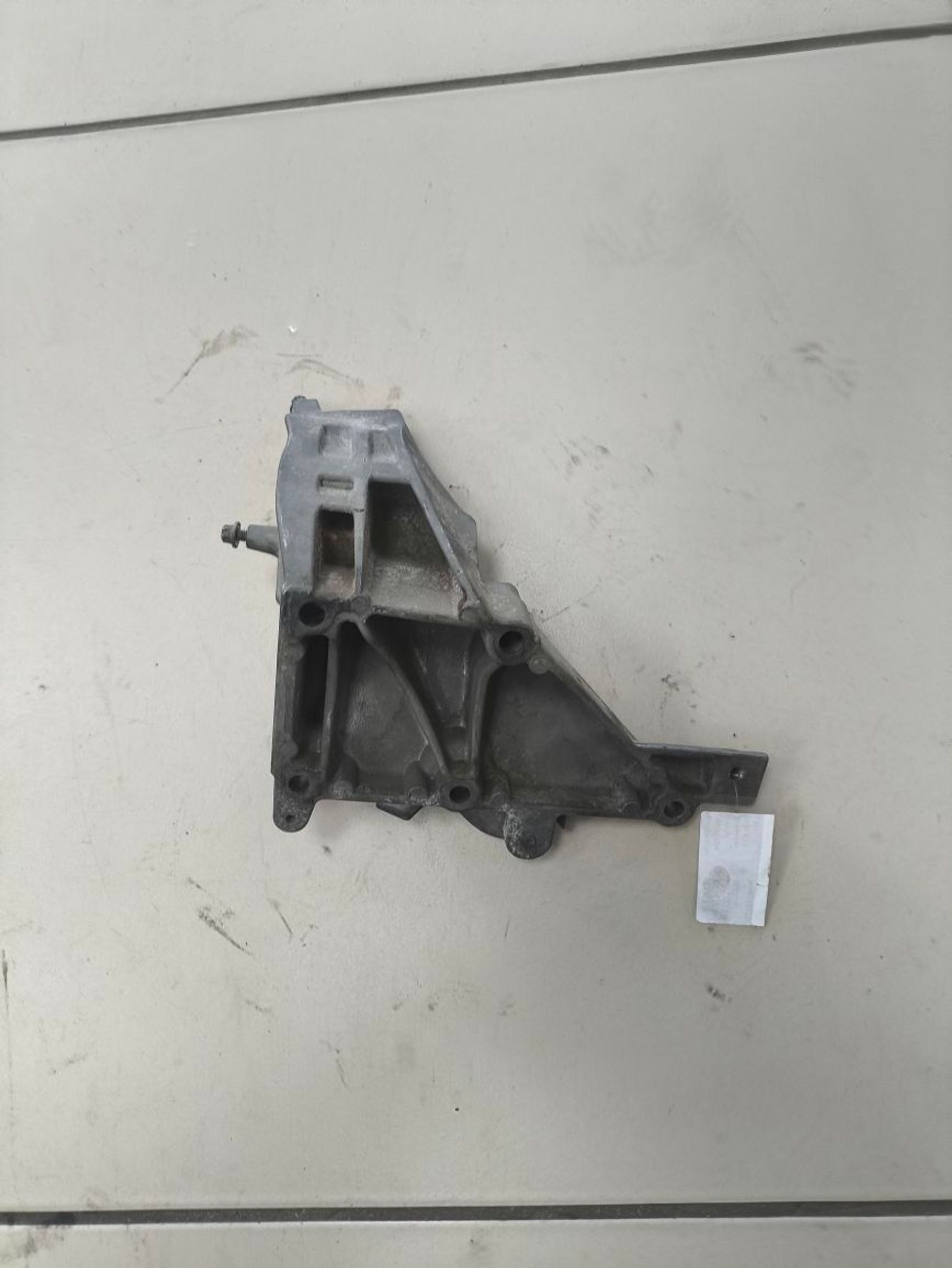 https://ycs.partsauto.market/partsauto-images/thmbs/userImages/a2d258a61cc08549ac0329b7373022c0/part/d30f03d5-eda1-44c5-9318-eba2eef970fe_1784732153747.jpg