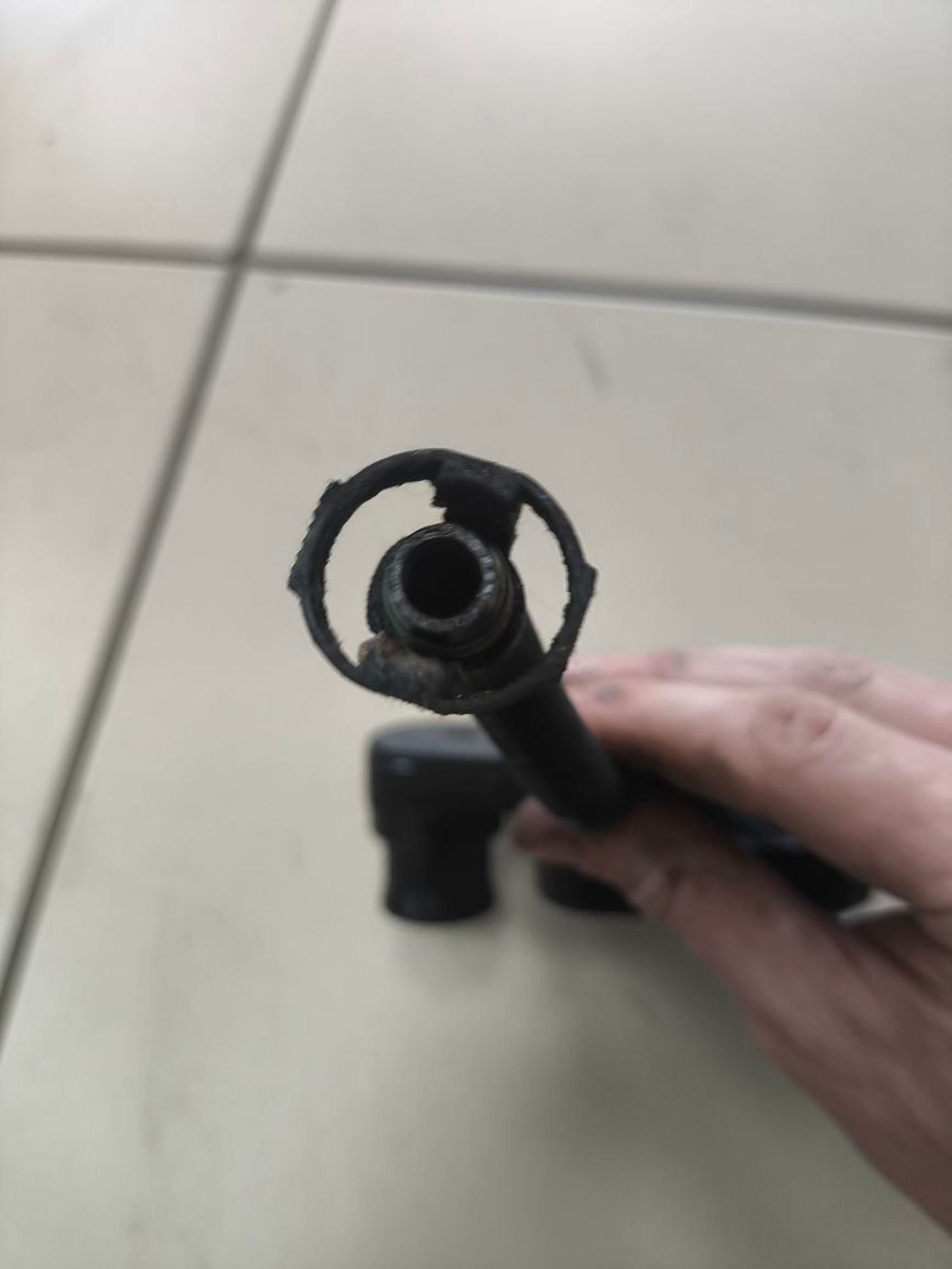 https://ycs.partsauto.market/partsauto-images/thmbs/userImages/a2d258a61cc08549ac0329b7373022c0/part/d3d9b7d8-aa7a-4cc8-b969-1207fd8beb59_1784725397499.jpg