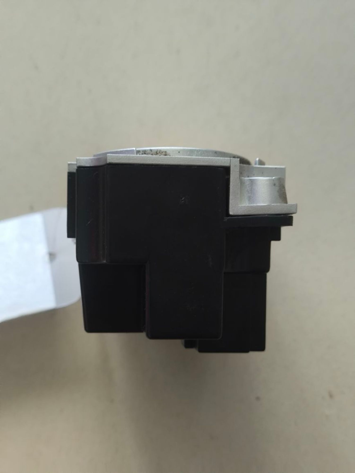 https://ycs.partsauto.market/partsauto-images/thmbs/userImages/a2d258a61cc08549ac0329b7373022c0/part/d4e272ad-9aab-4df8-b195-2037af836f76_1787043953045.jpg