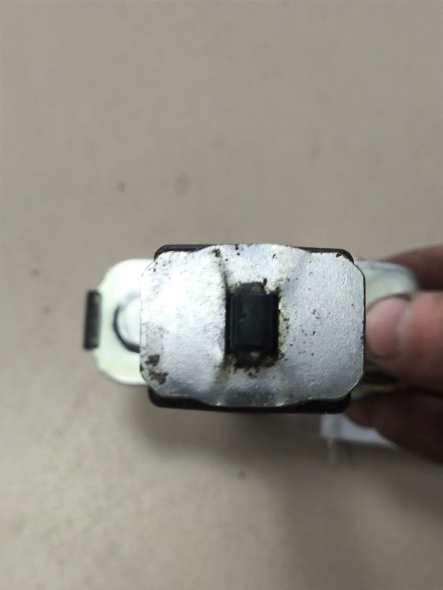 https://ycs.partsauto.market/partsauto-images/thmbs/userImages/a2d258a61cc08549ac0329b7373022c0/part/d4e5760a-f249-4738-a3cb-3cea4404e4bd_1784901008478.jpg