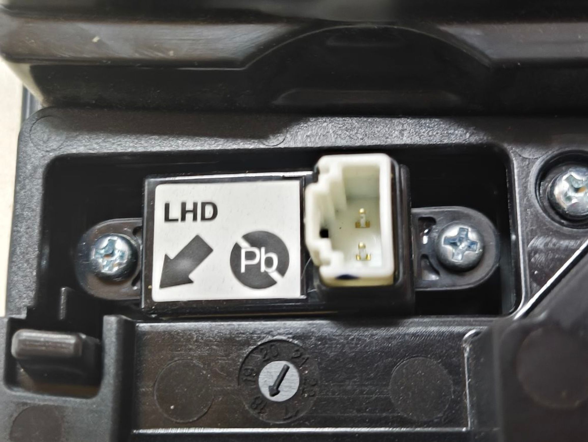 https://ycs.partsauto.market/partsauto-images/thmbs/userImages/a2d258a61cc08549ac0329b7373022c0/part/d52b4027-8d14-4a1b-b2d3-4db31b8d11ed_1782291344462.jpg