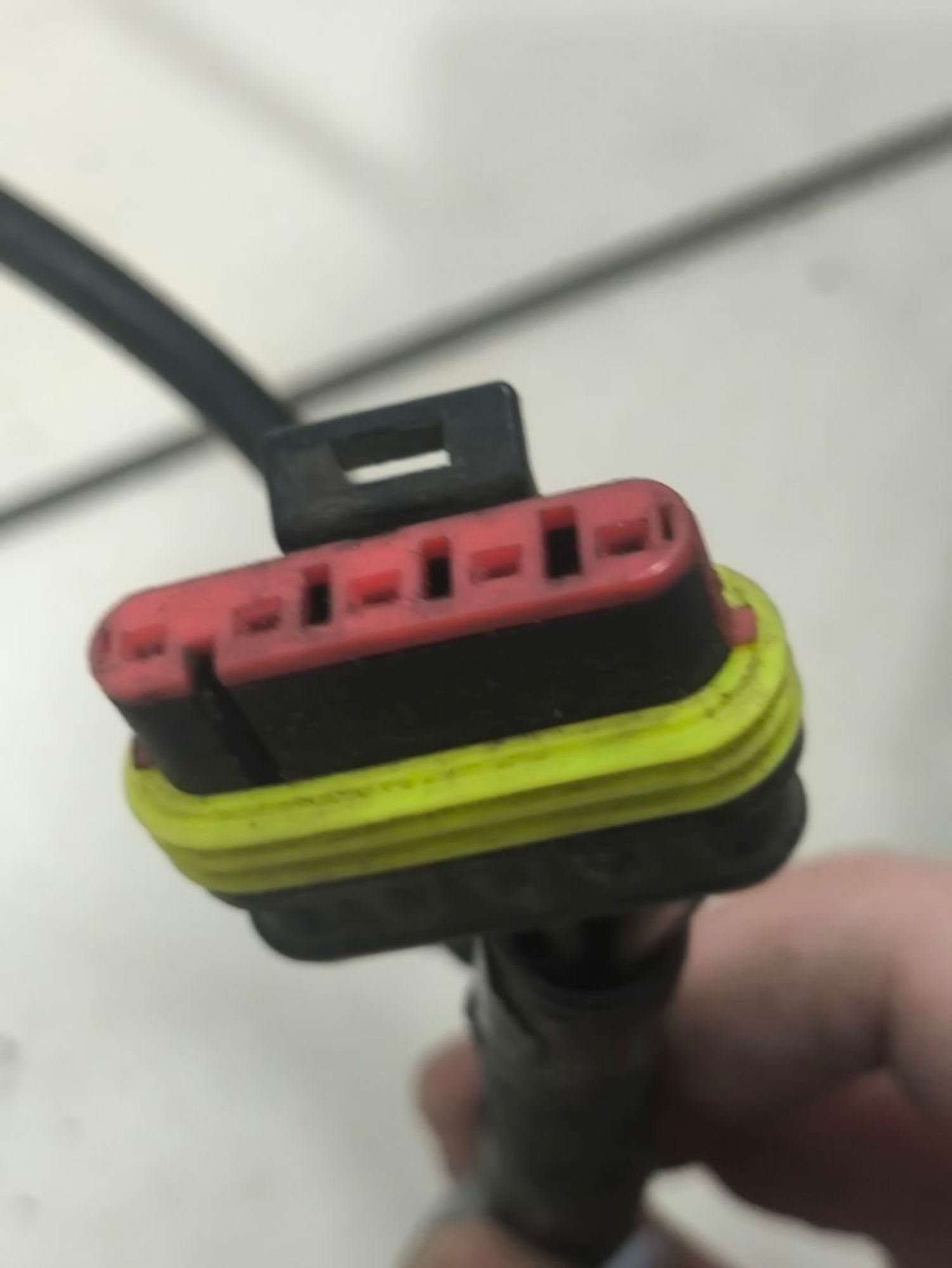 https://ycs.partsauto.market/partsauto-images/thmbs/userImages/a2d258a61cc08549ac0329b7373022c0/part/d5fd047d-cb38-42e7-b51a-6516dcd05a65_1781940535392.jpg