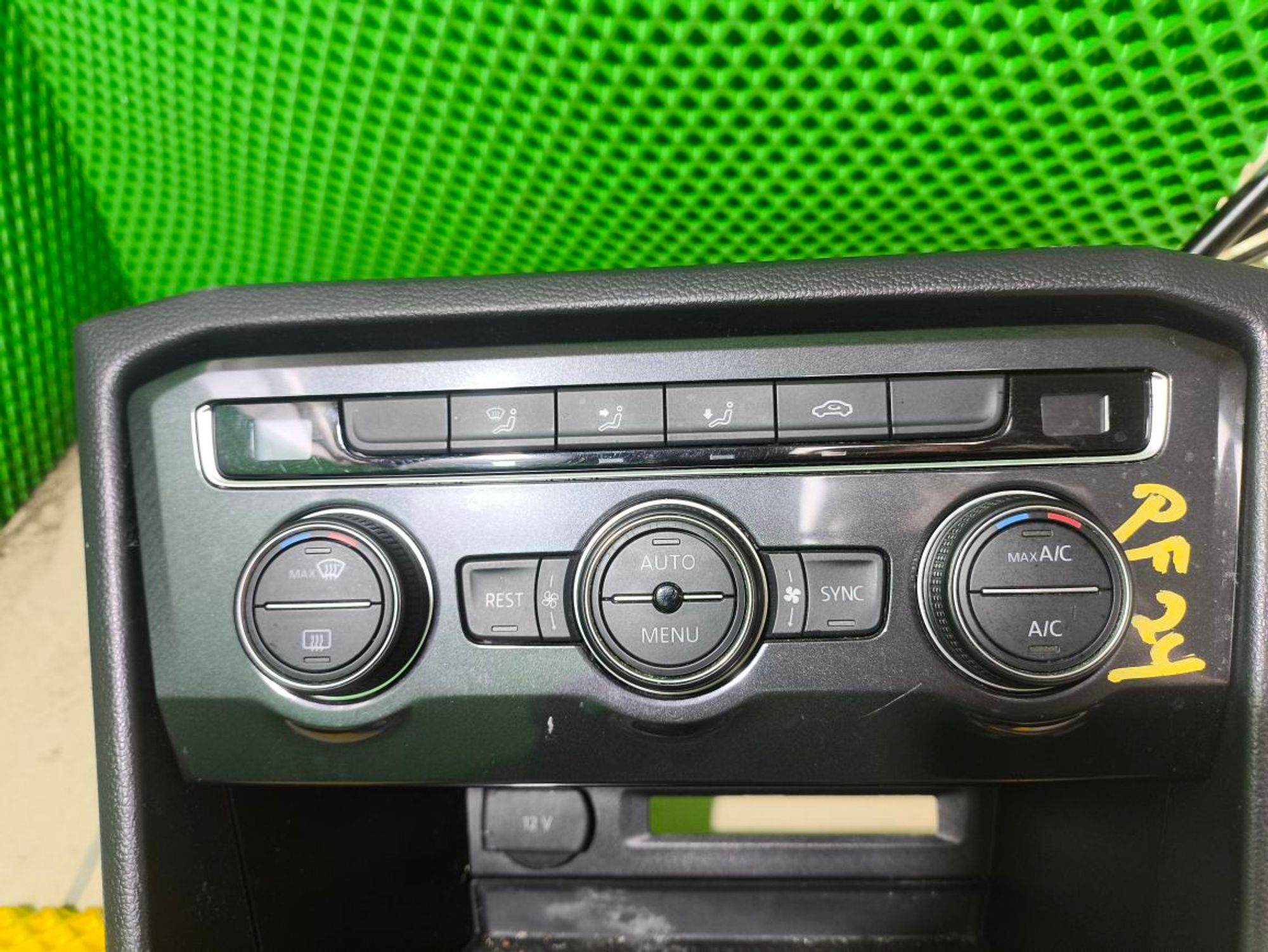 https://ycs.partsauto.market/partsauto-images/thmbs/userImages/a2d258a61cc08549ac0329b7373022c0/part/d6c49b7d-3319-46ee-b455-44397544a8cf_1779802108117.jpg