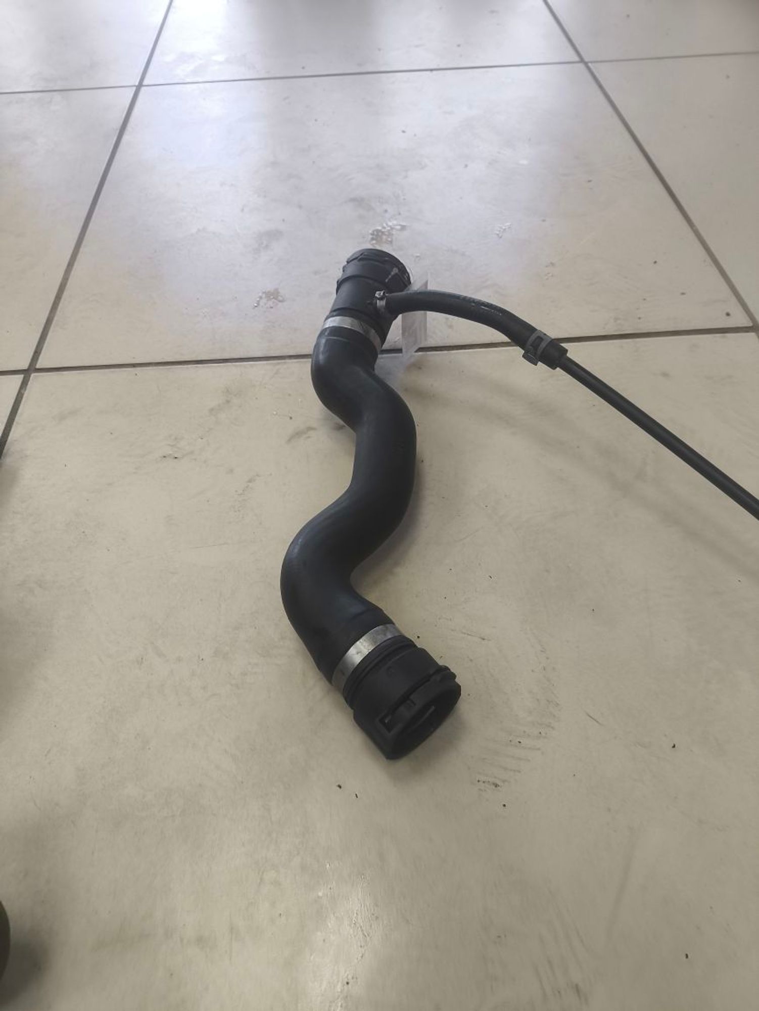 https://ycs.partsauto.market/partsauto-images/thmbs/userImages/a2d258a61cc08549ac0329b7373022c0/part/d8aeec74-4355-4ea9-804e-3a10ef85de54_1786025842635.jpg