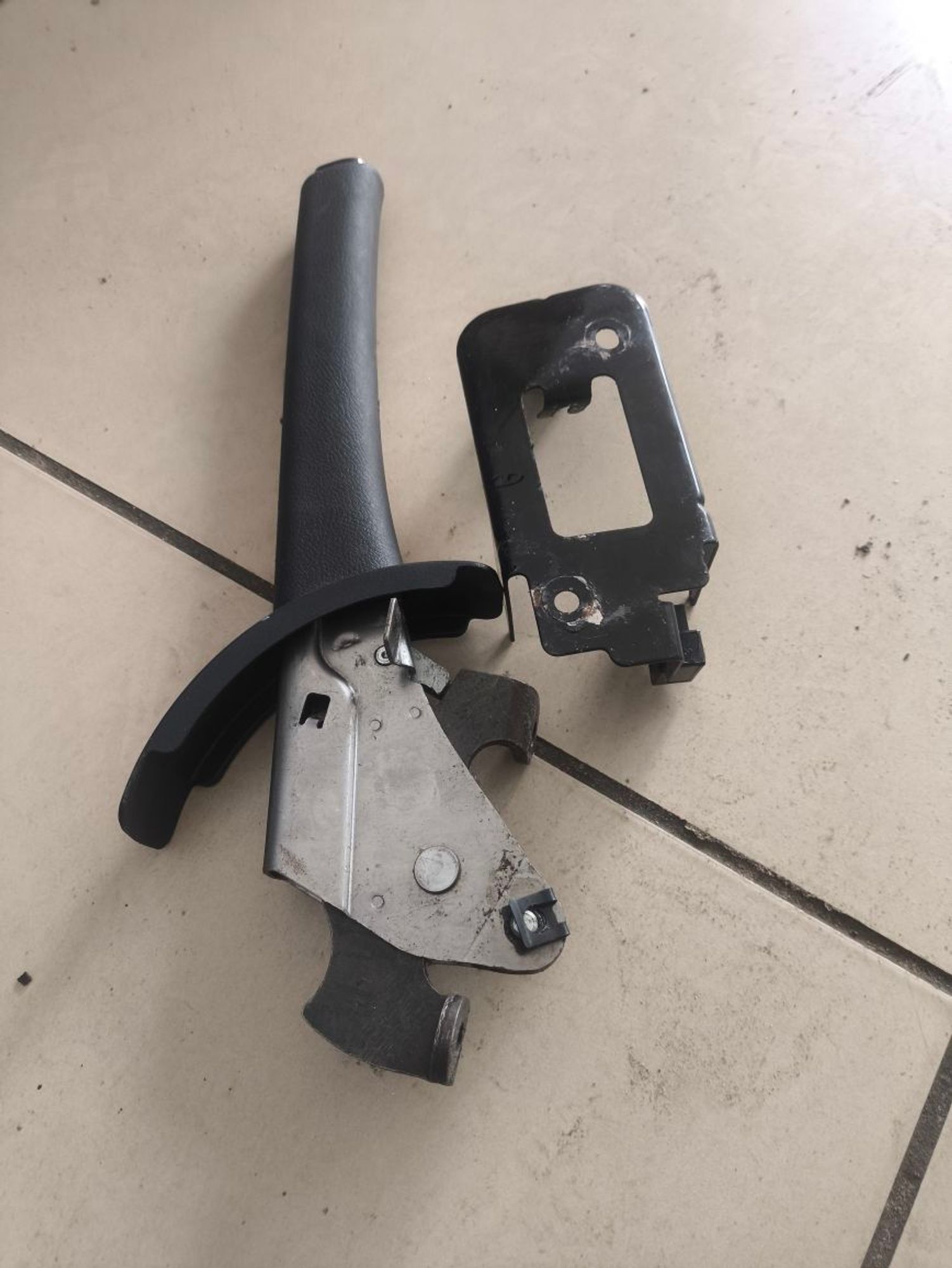 https://ycs.partsauto.market/partsauto-images/thmbs/userImages/a2d258a61cc08549ac0329b7373022c0/part/db002dfe-4d42-4c3e-a324-97580968b927_1785482529522.jpg