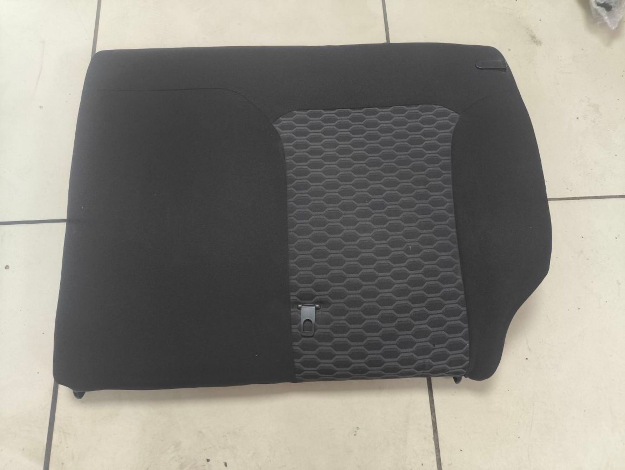 https://ycs.partsauto.market/partsauto-images/thmbs/userImages/a2d258a61cc08549ac0329b7373022c0/part/db3519f9-ecf0-4f40-9729-10b45d750262_1786521703378.jpg