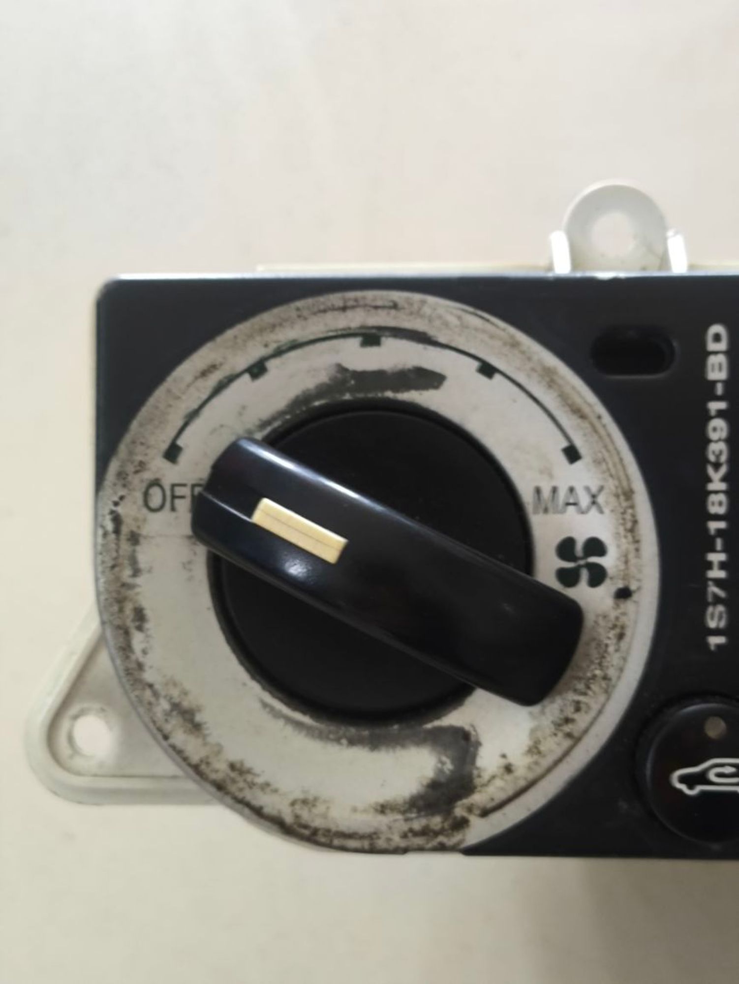 https://ycs.partsauto.market/partsauto-images/thmbs/userImages/a2d258a61cc08549ac0329b7373022c0/part/db82f514-5b28-4598-b0d7-70c67388db0e_1787043581283.jpg