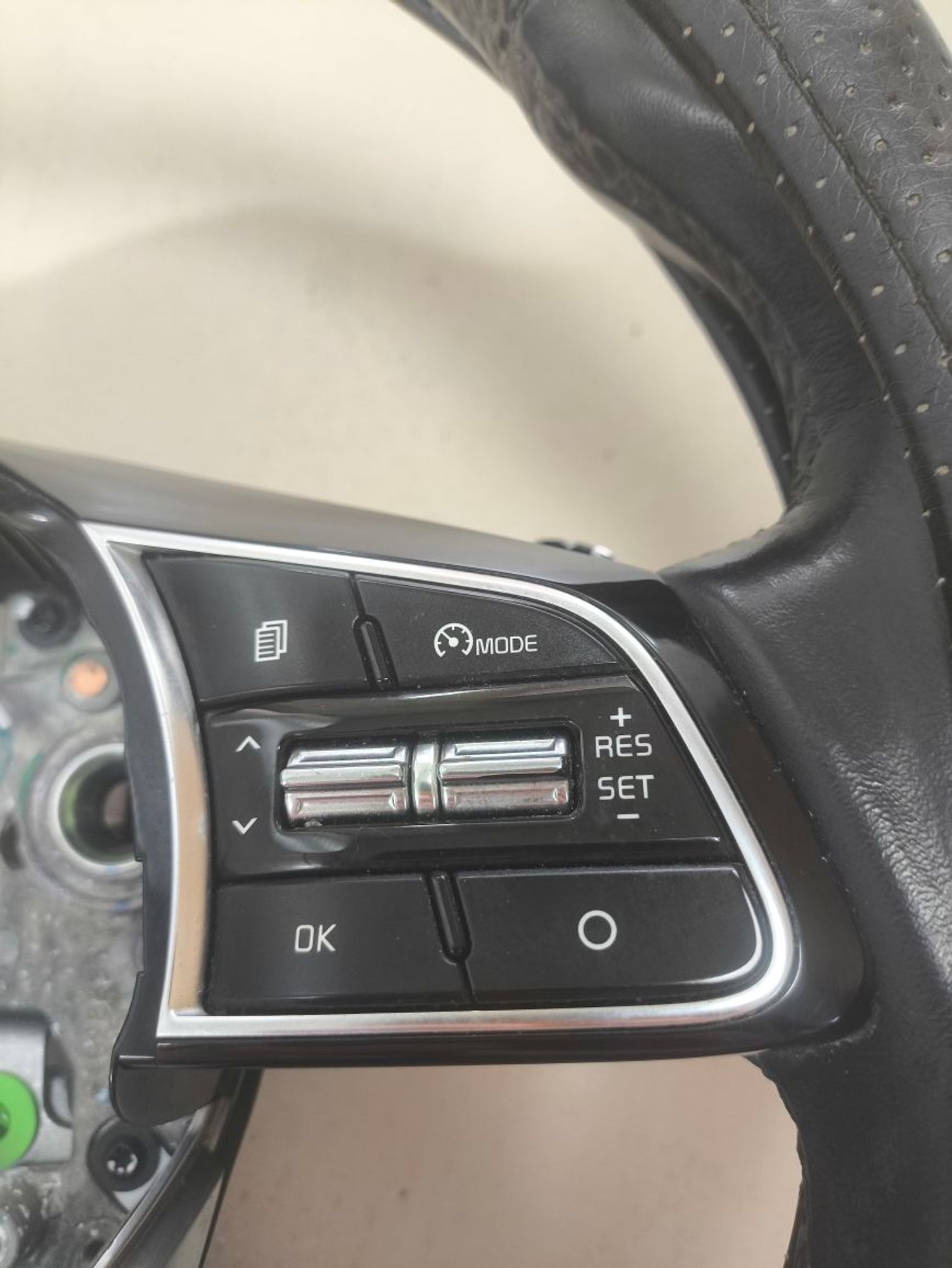 https://ycs.partsauto.market/partsauto-images/thmbs/userImages/a2d258a61cc08549ac0329b7373022c0/part/dbcfa77d-8d1c-44ee-9547-d6892800621b_1781091598229.jpg