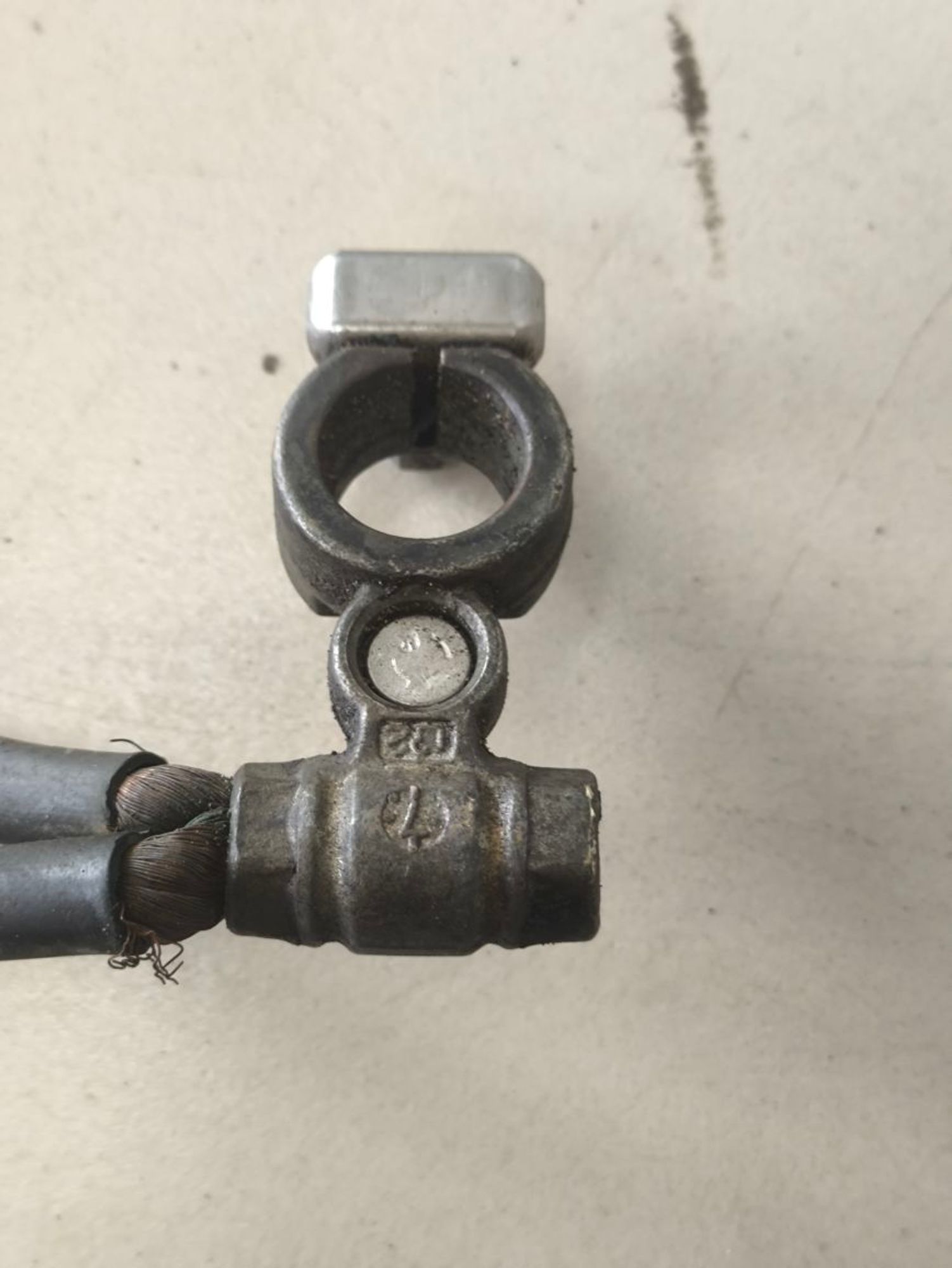 https://ycs.partsauto.market/partsauto-images/thmbs/userImages/a2d258a61cc08549ac0329b7373022c0/part/dcfaf078-a63a-4e39-930f-95870926a3b9_1784808905479.jpg