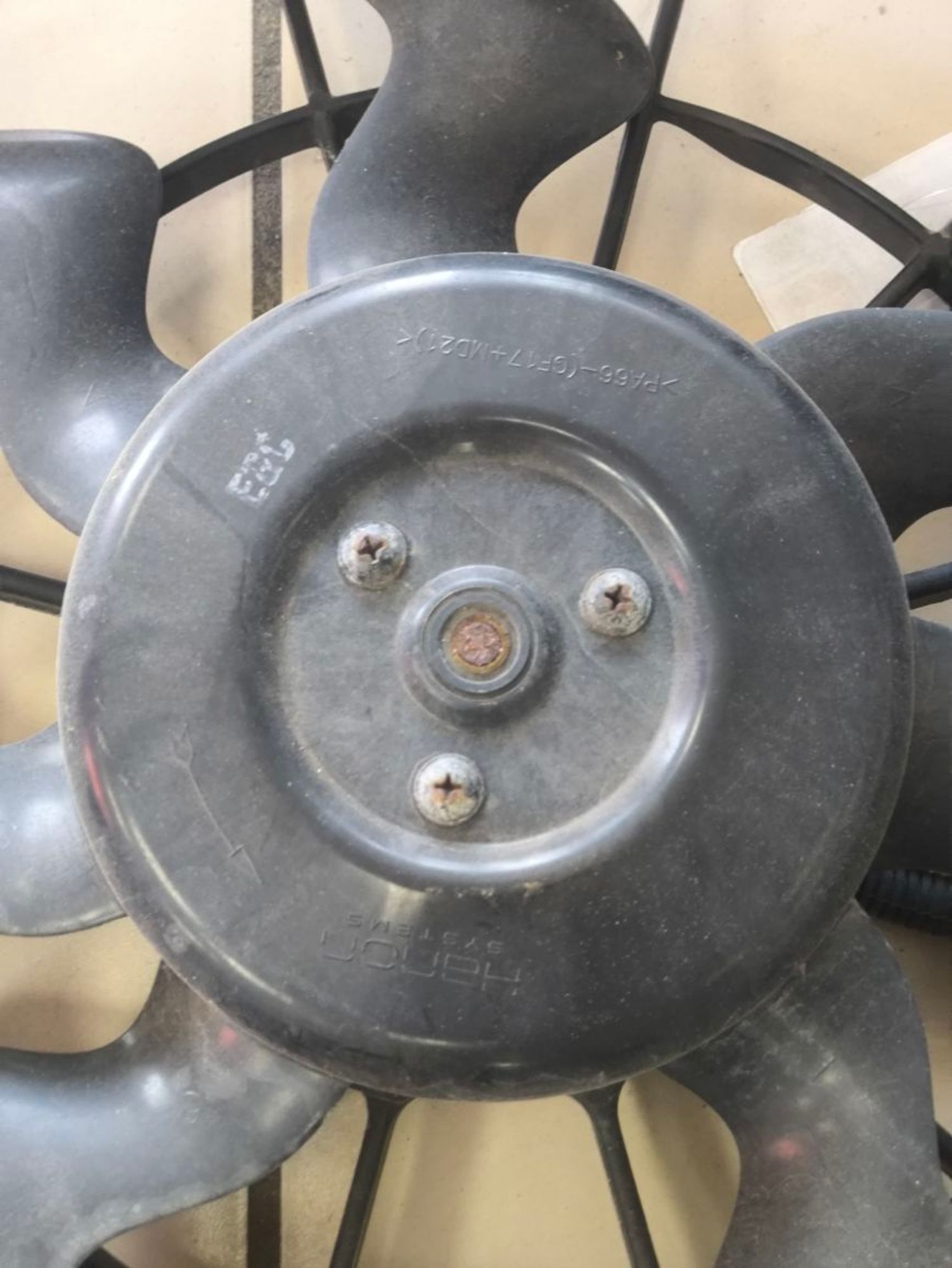 https://ycs.partsauto.market/partsauto-images/thmbs/userImages/a2d258a61cc08549ac0329b7373022c0/part/dda122f3-973a-41a1-91b1-131a45422ec9_1787129269375.jpg