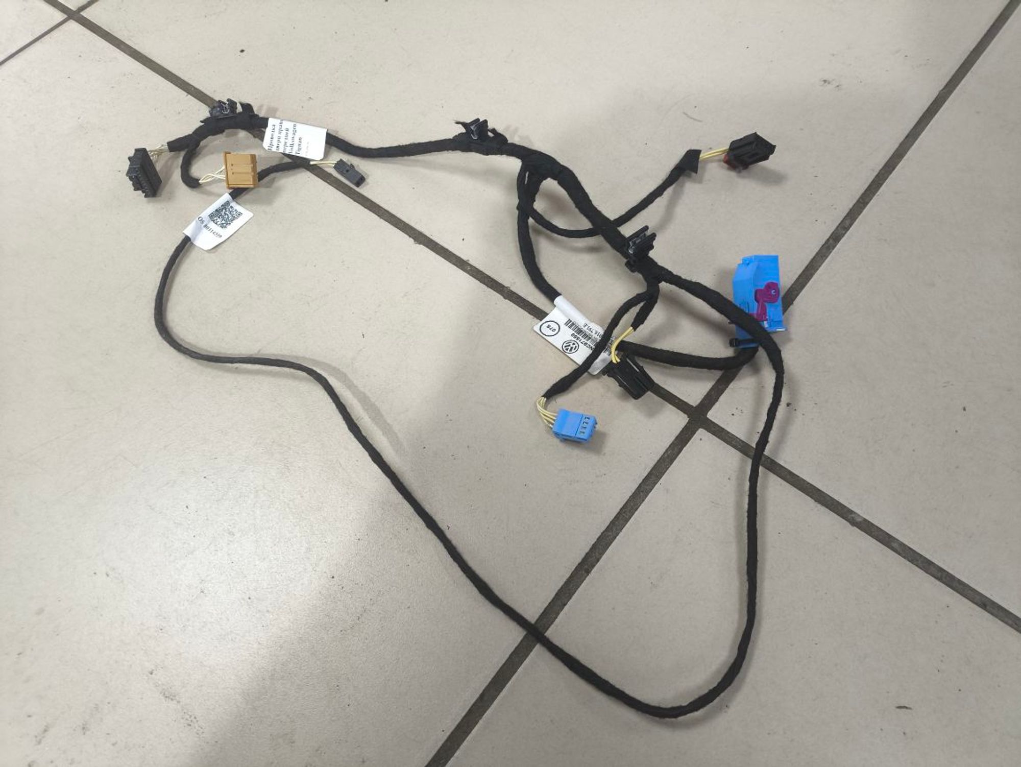 https://ycs.partsauto.market/partsauto-images/thmbs/userImages/a2d258a61cc08549ac0329b7373022c0/part/df3ff5b0-8981-4ffa-ae66-93bfa2e7b38f_1781939421991.jpg