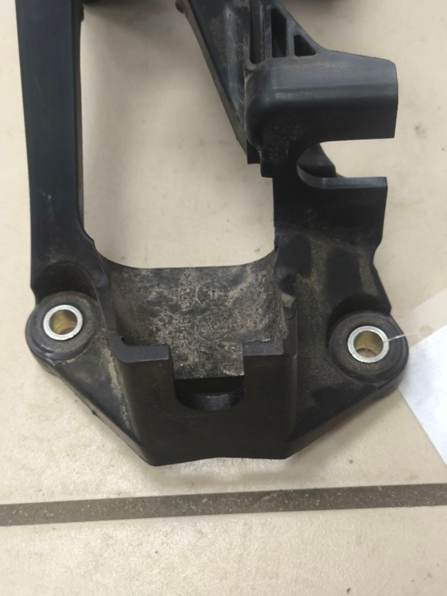 https://ycs.partsauto.market/partsauto-images/thmbs/userImages/a2d258a61cc08549ac0329b7373022c0/part/df41e0ad-8490-4924-b209-fa92c5d754c3_1785484763125.jpg