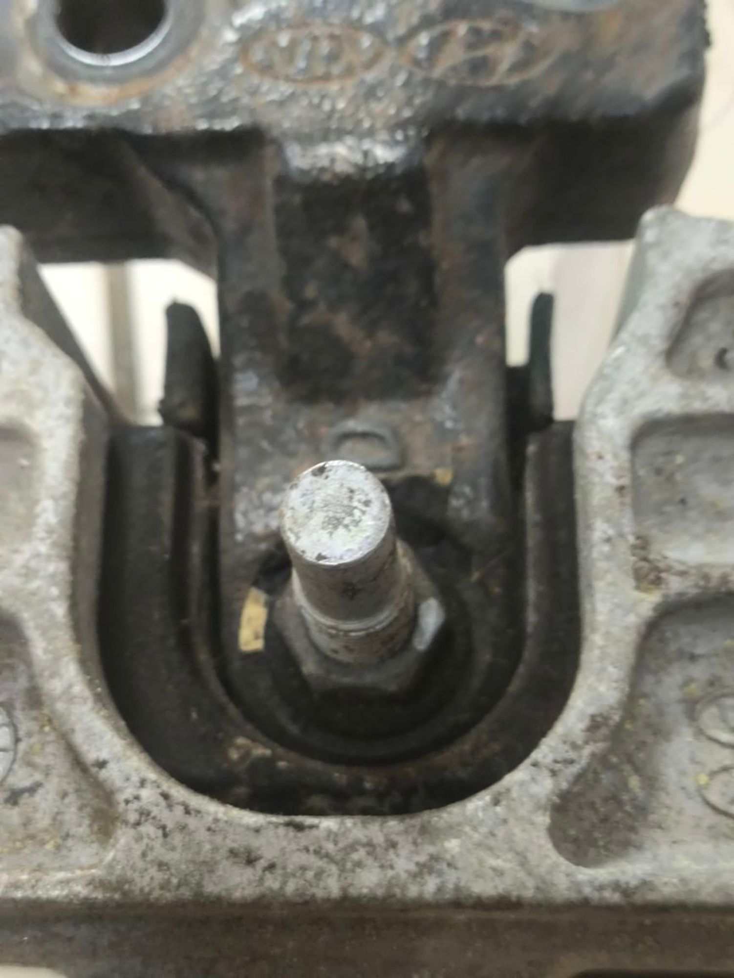 https://ycs.partsauto.market/partsauto-images/thmbs/userImages/a2d258a61cc08549ac0329b7373022c0/part/e0f5c5bf-4f71-4ff9-ba50-bb5232f3f184_1787148887445.jpg