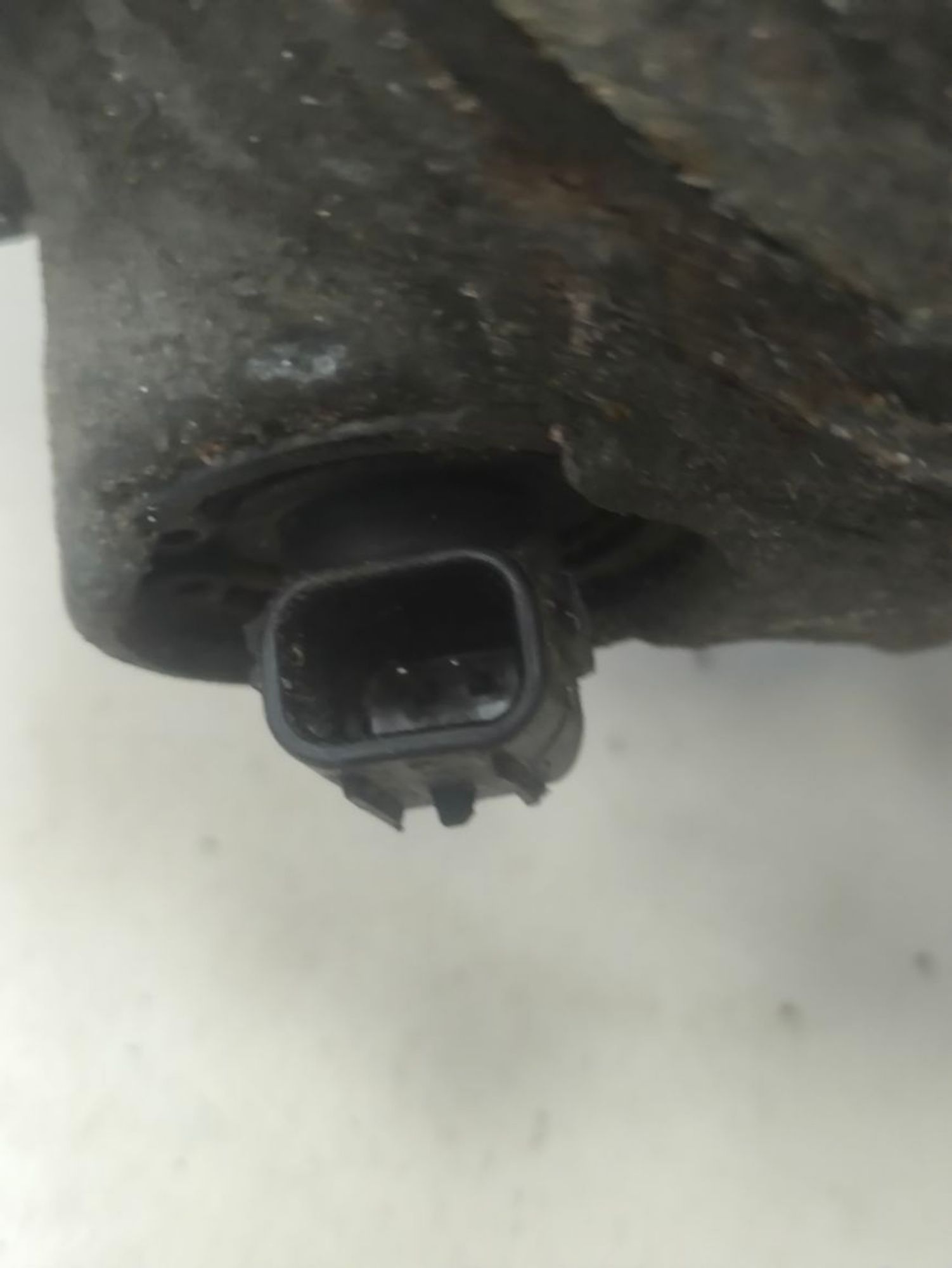 https://ycs.partsauto.market/partsauto-images/thmbs/userImages/a2d258a61cc08549ac0329b7373022c0/part/e1327c00-db40-4fba-a3a9-e24ed761cbb9_1786101125632.jpg