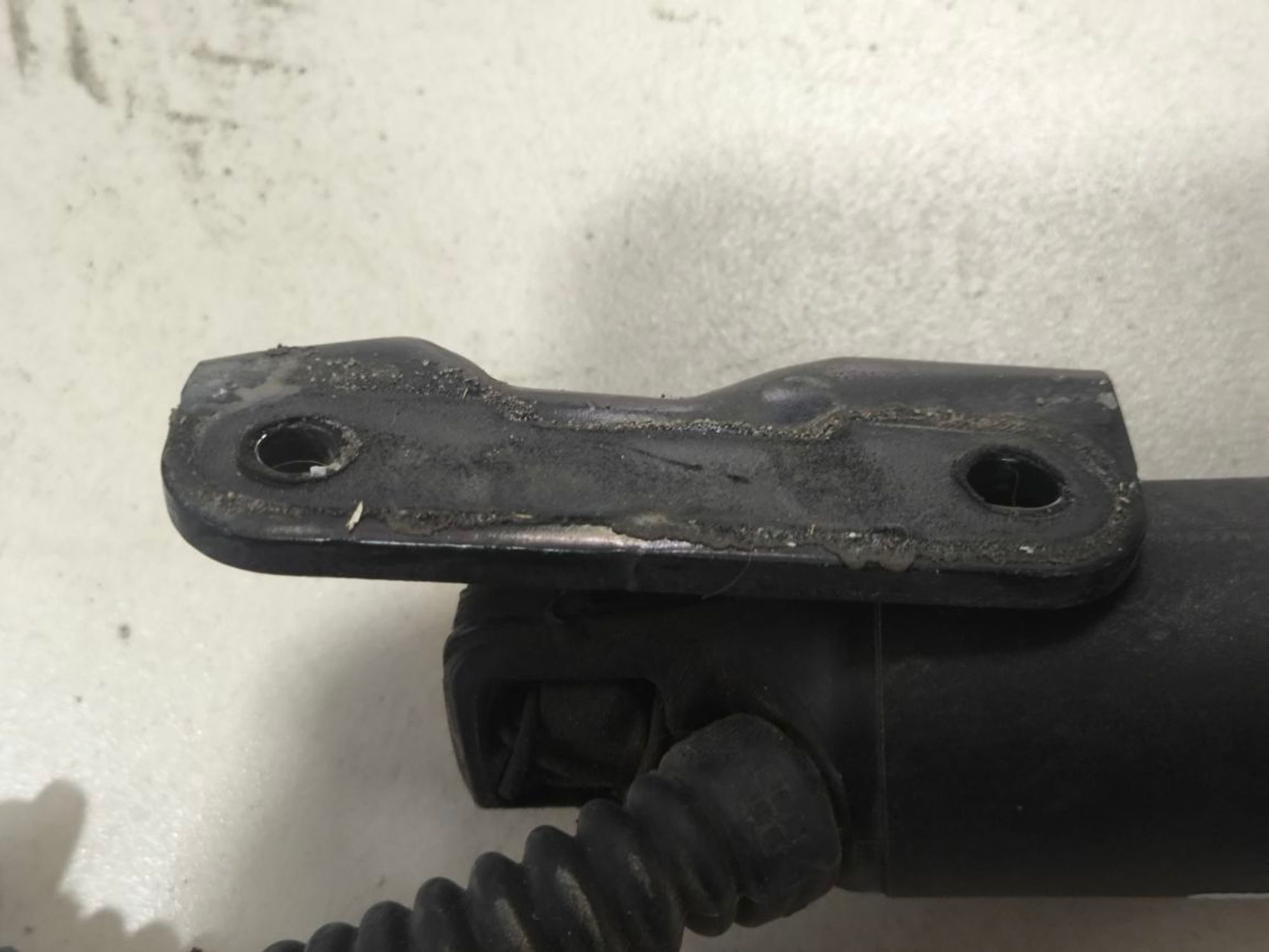 https://ycs.partsauto.market/partsauto-images/thmbs/userImages/a2d258a61cc08549ac0329b7373022c0/part/e21848ad-0a3a-4bce-8208-44de6d7544e9_1782112472784.jpg
