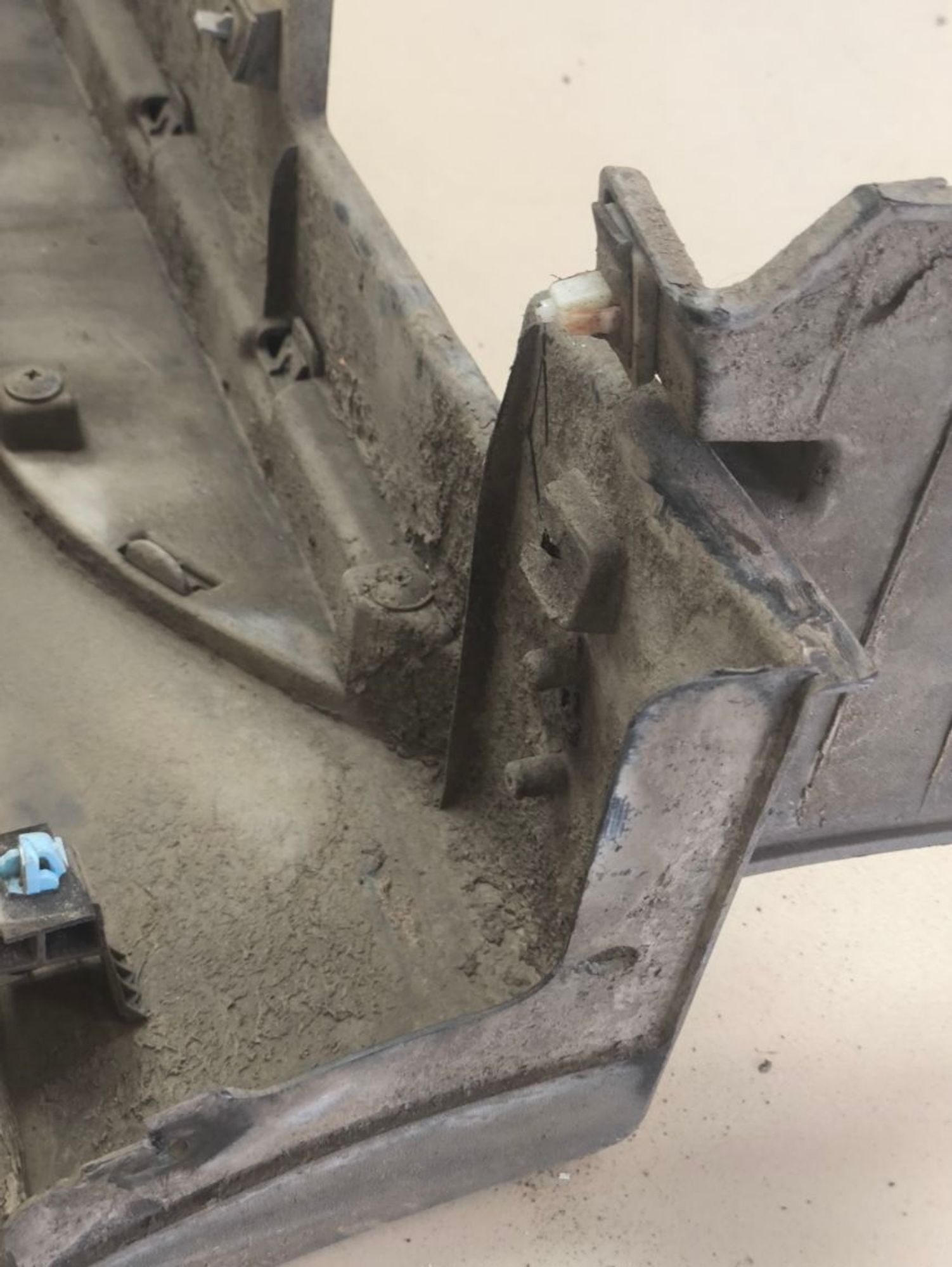 https://ycs.partsauto.market/partsauto-images/thmbs/userImages/a2d258a61cc08549ac0329b7373022c0/part/e23f891d-6025-4232-b5ca-5dd3c81d9669_1787137969269.jpg