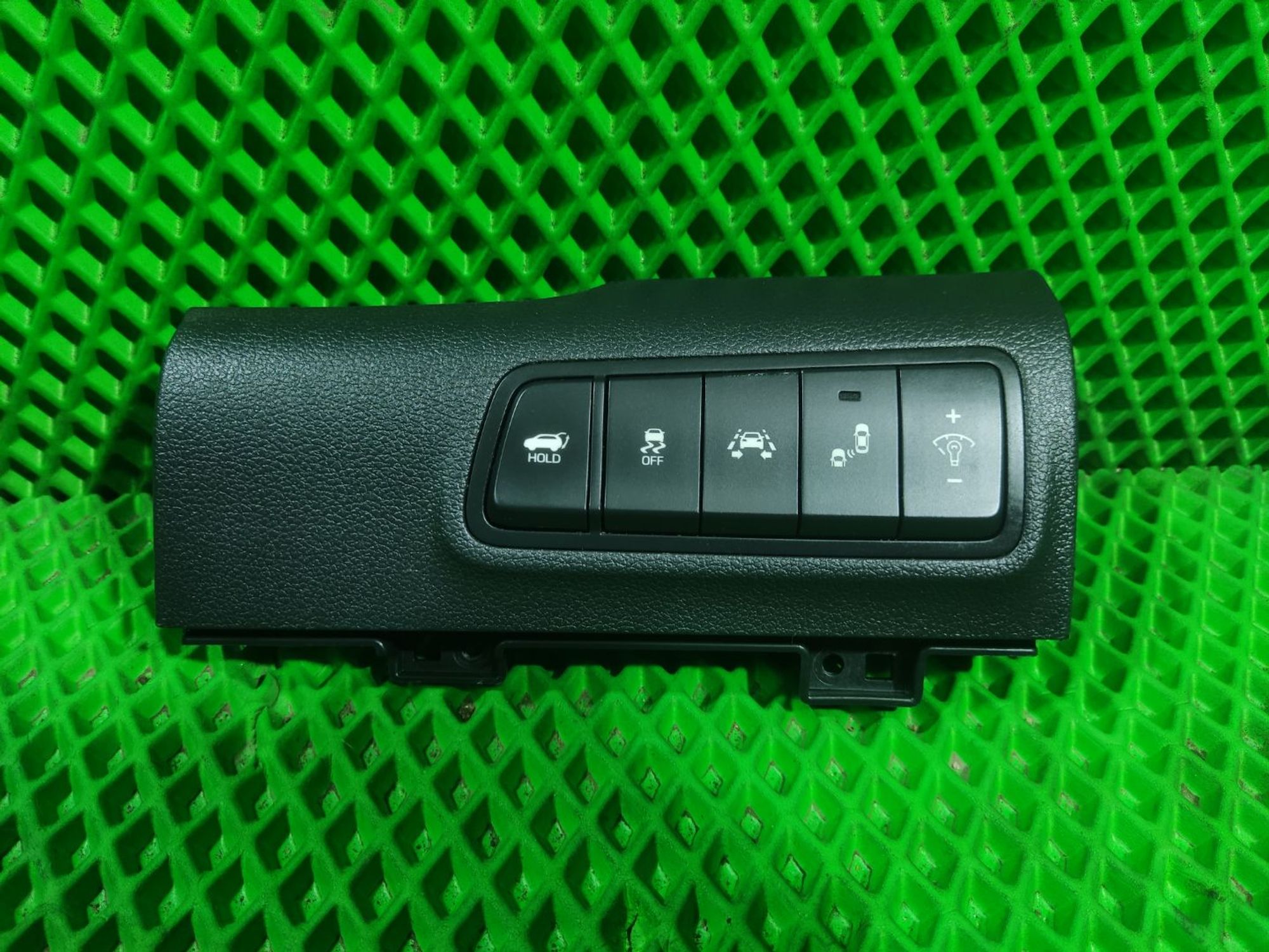 https://ycs.partsauto.market/partsauto-images/thmbs/userImages/a2d258a61cc08549ac0329b7373022c0/part/e257282e-840b-4ff0-91ce-9a08f8b90600_1776086932228.jpg