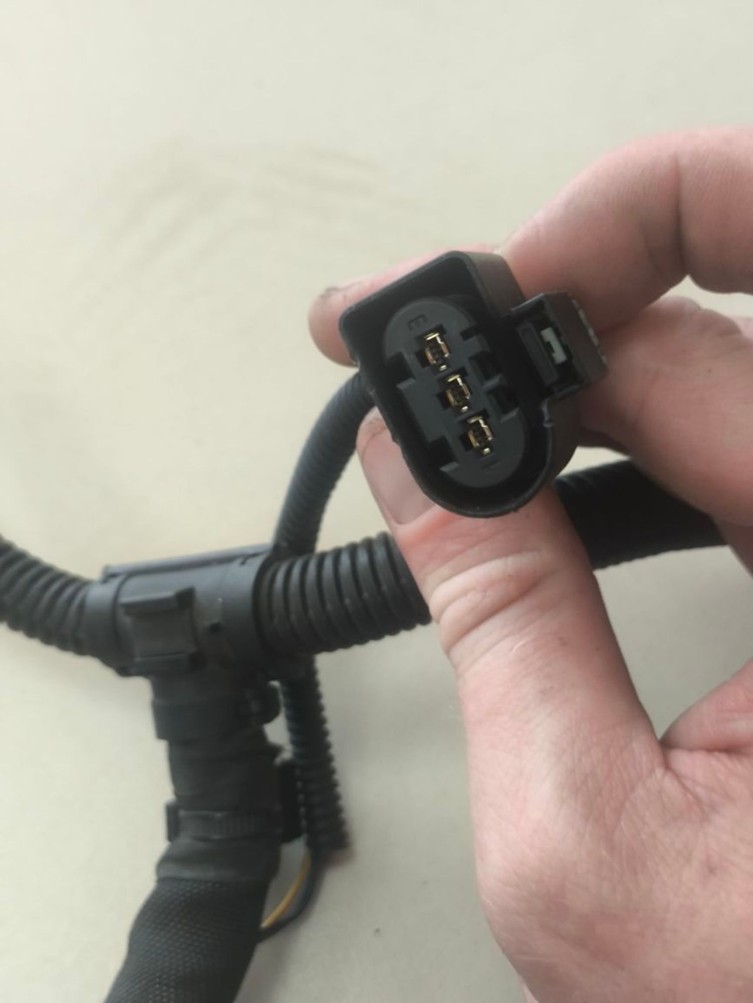 https://ycs.partsauto.market/partsauto-images/thmbs/userImages/a2d258a61cc08549ac0329b7373022c0/part/e291a3bb-f4dc-4481-b2a6-8ea2a9042482_1786084227542.jpg