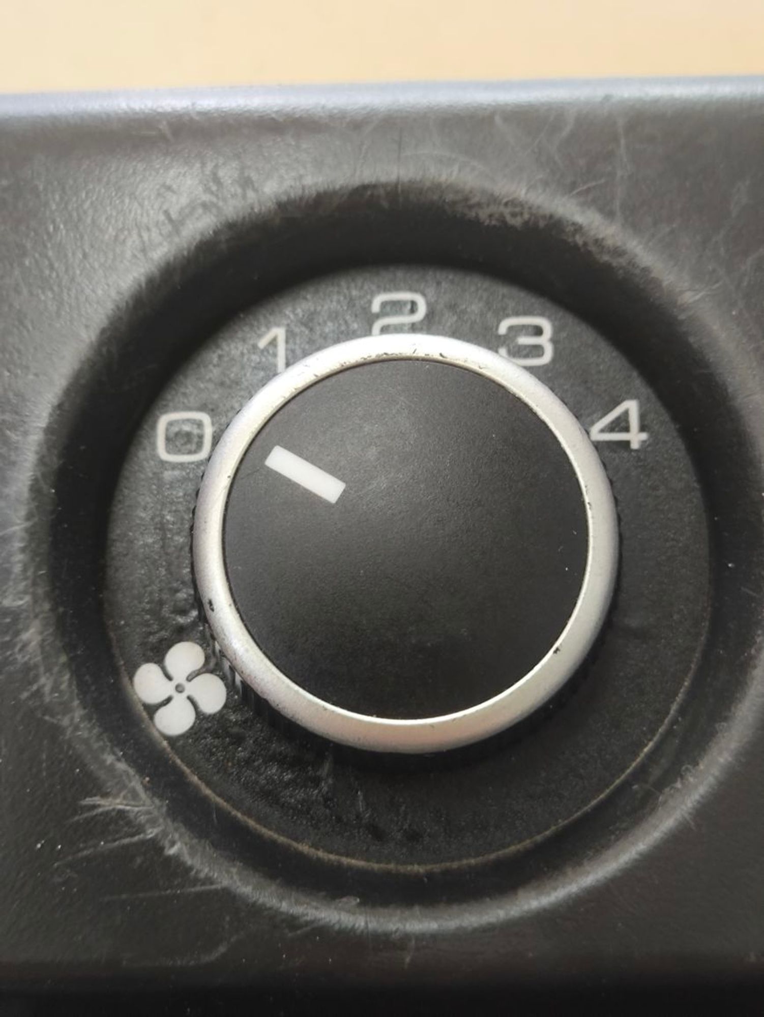 https://ycs.partsauto.market/partsauto-images/thmbs/userImages/a2d258a61cc08549ac0329b7373022c0/part/e2db5303-15ff-42ba-9064-8f28294fe520_1783667150320.jpg