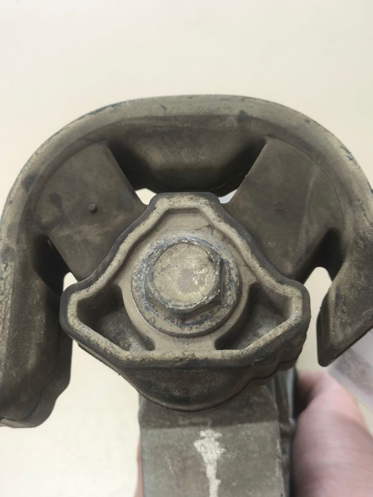 https://ycs.partsauto.market/partsauto-images/thmbs/userImages/a2d258a61cc08549ac0329b7373022c0/part/e3143822-2f88-4431-91e9-61d0757554db_1787133894628.jpg