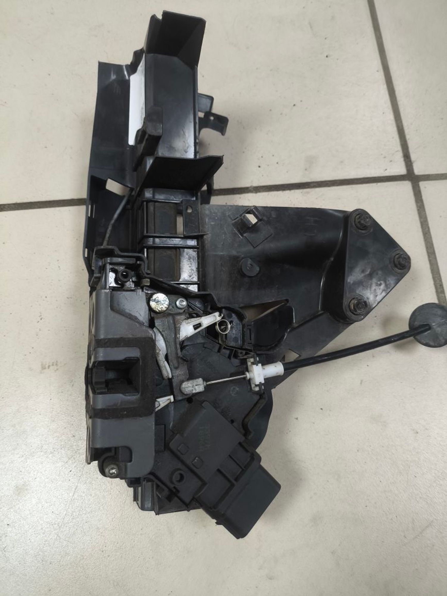 https://ycs.partsauto.market/partsauto-images/thmbs/userImages/a2d258a61cc08549ac0329b7373022c0/part/e3cfc744-14c9-41d3-a370-443e4e6854e6_1781703007237.jpg