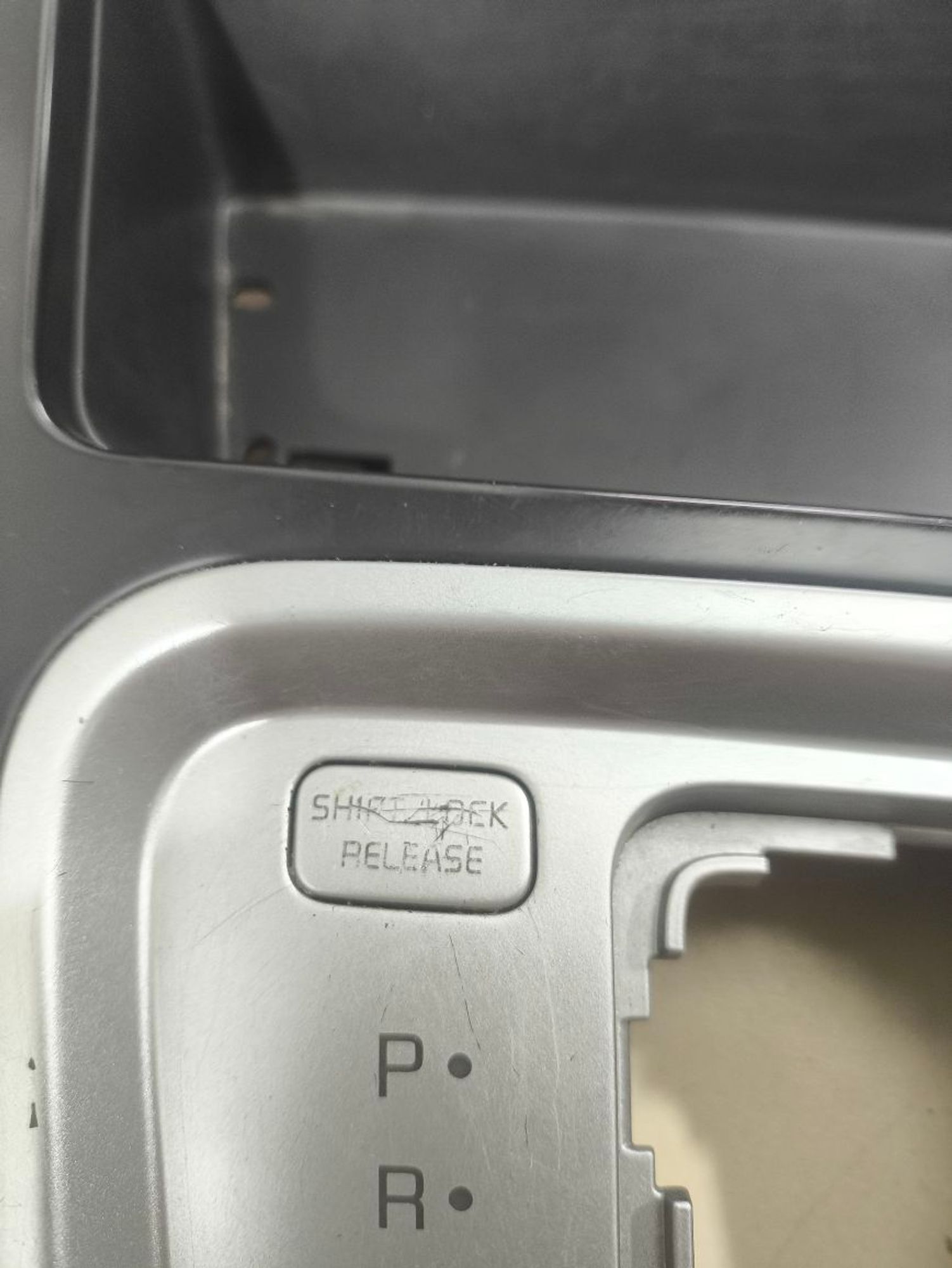 https://ycs.partsauto.market/partsauto-images/thmbs/userImages/a2d258a61cc08549ac0329b7373022c0/part/e4df76b1-1e56-4159-bf54-2d1aa7397f48_1780486657558.jpg