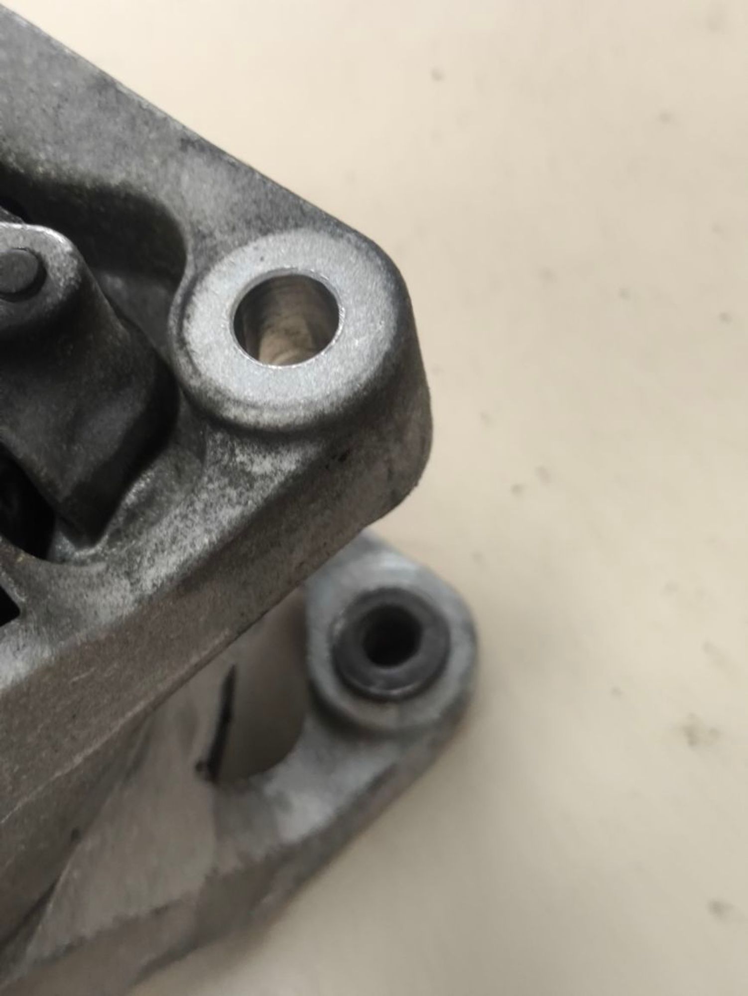 https://ycs.partsauto.market/partsauto-images/thmbs/userImages/a2d258a61cc08549ac0329b7373022c0/part/e54d128e-19ec-4123-a2a7-1995e23b1332_1785937635485.jpg