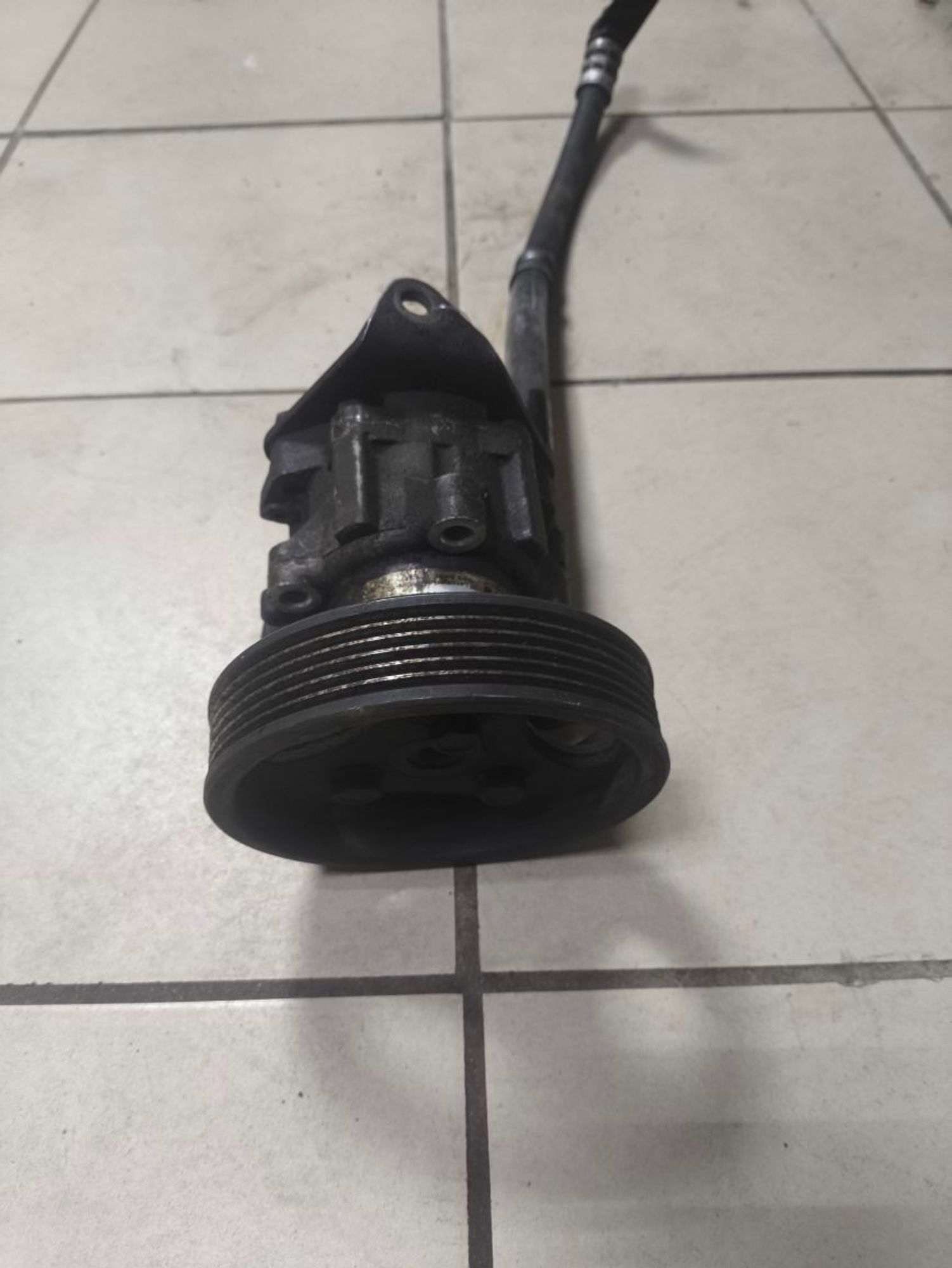 https://ycs.partsauto.market/partsauto-images/thmbs/userImages/a2d258a61cc08549ac0329b7373022c0/part/e8812464-e0dd-44fe-bf76-b3aa9b57bb71_1787128574070.jpg