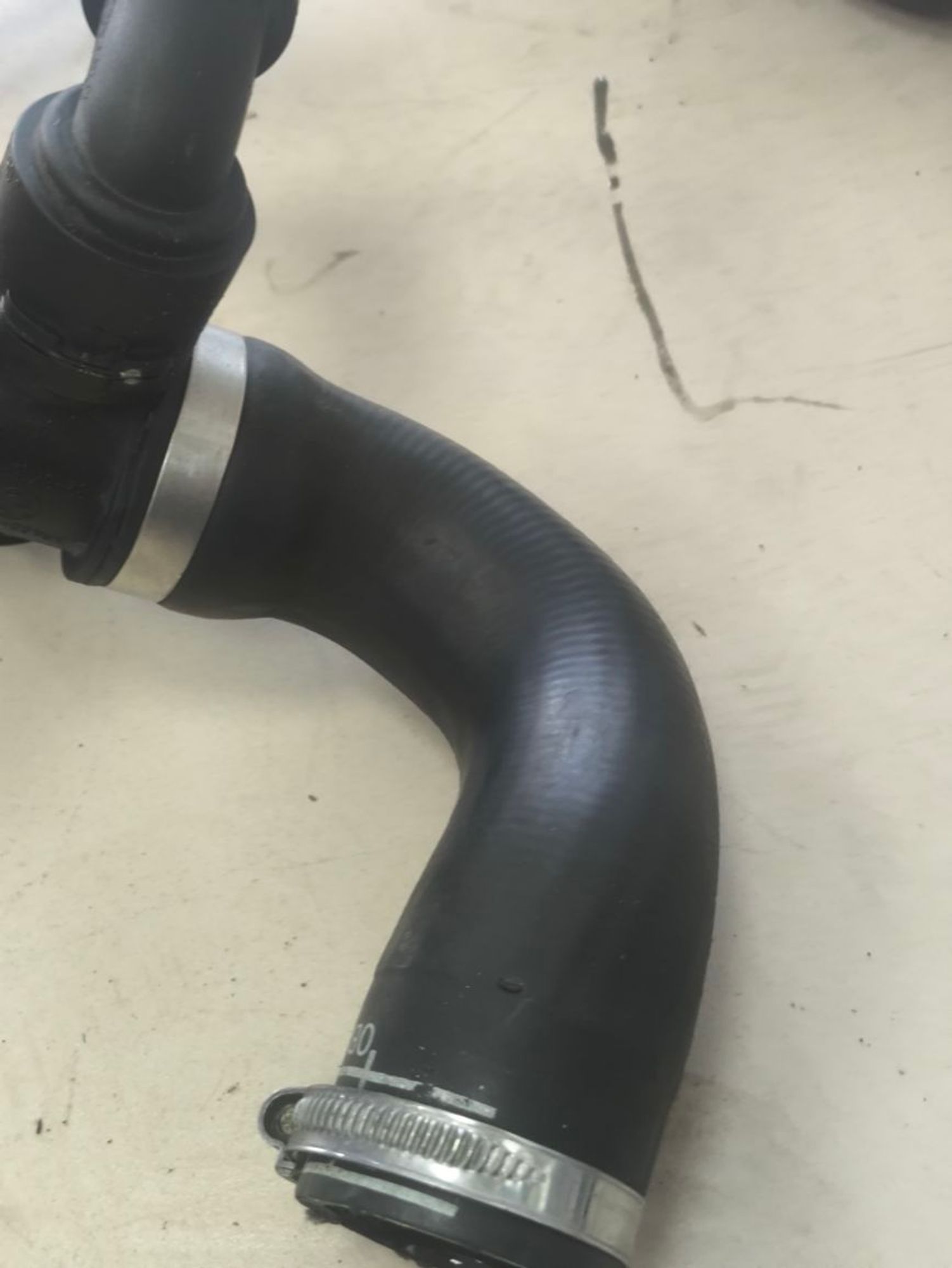 https://ycs.partsauto.market/partsauto-images/thmbs/userImages/a2d258a61cc08549ac0329b7373022c0/part/e952018d-5751-4f2b-b41f-c113a80ec4af_1786013839197.jpg
