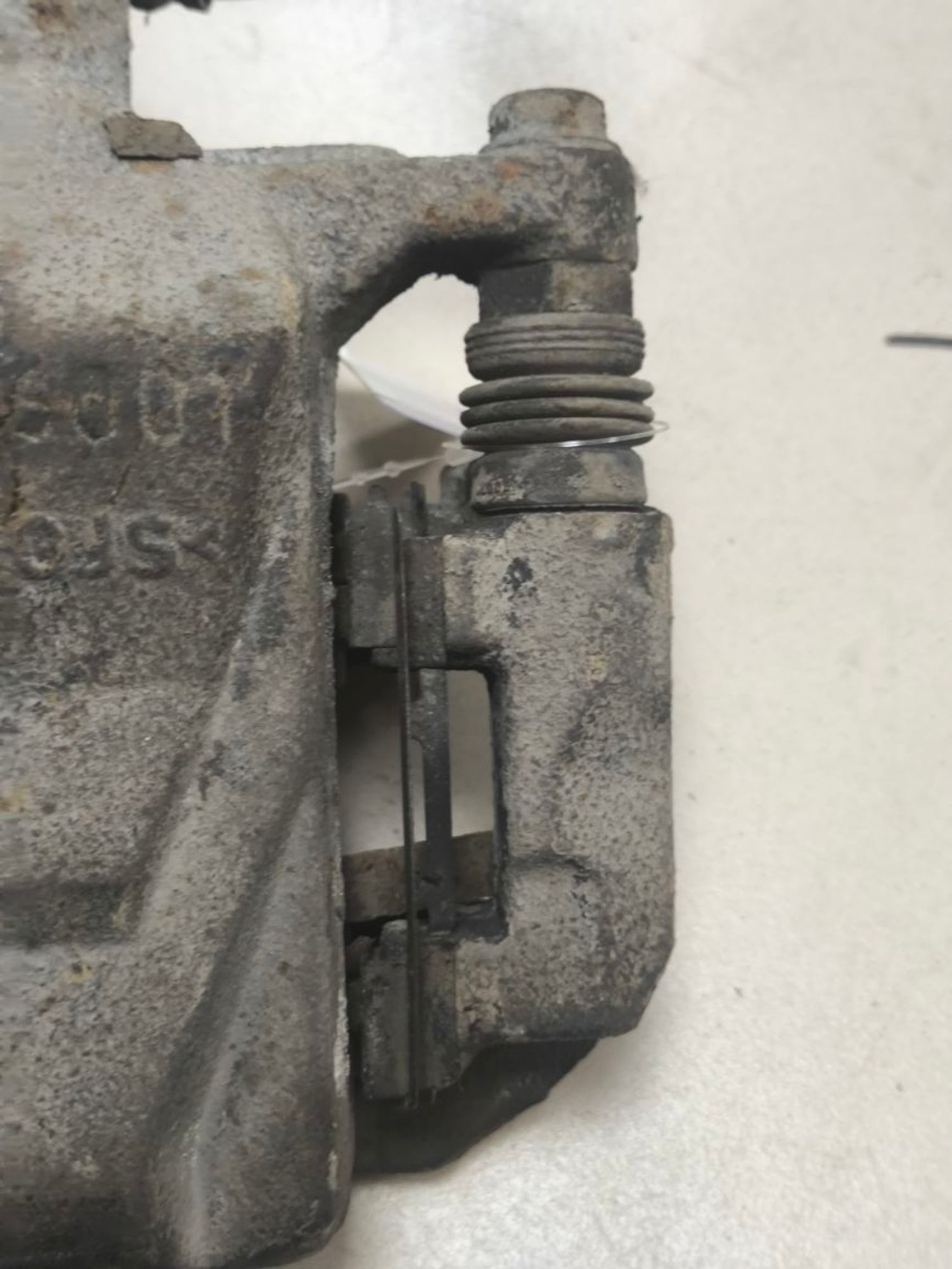 https://ycs.partsauto.market/partsauto-images/thmbs/userImages/a2d258a61cc08549ac0329b7373022c0/part/e9fb79cd-0f49-41c7-996e-9b2f1d3ac599_1787233014429.jpg