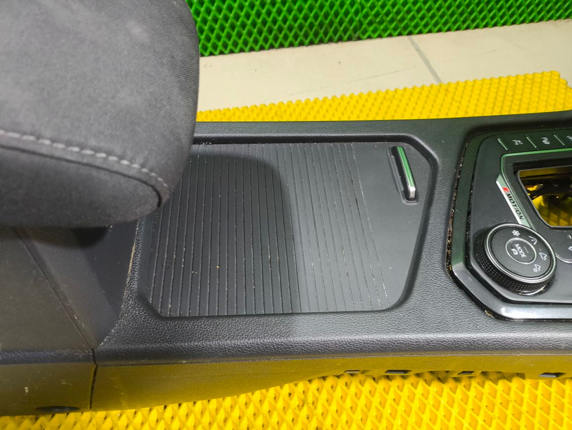 https://ycs.partsauto.market/partsauto-images/thmbs/userImages/a2d258a61cc08549ac0329b7373022c0/part/eb69084f-138e-4355-9b7d-ae7f819bc609_1779802110263.jpg