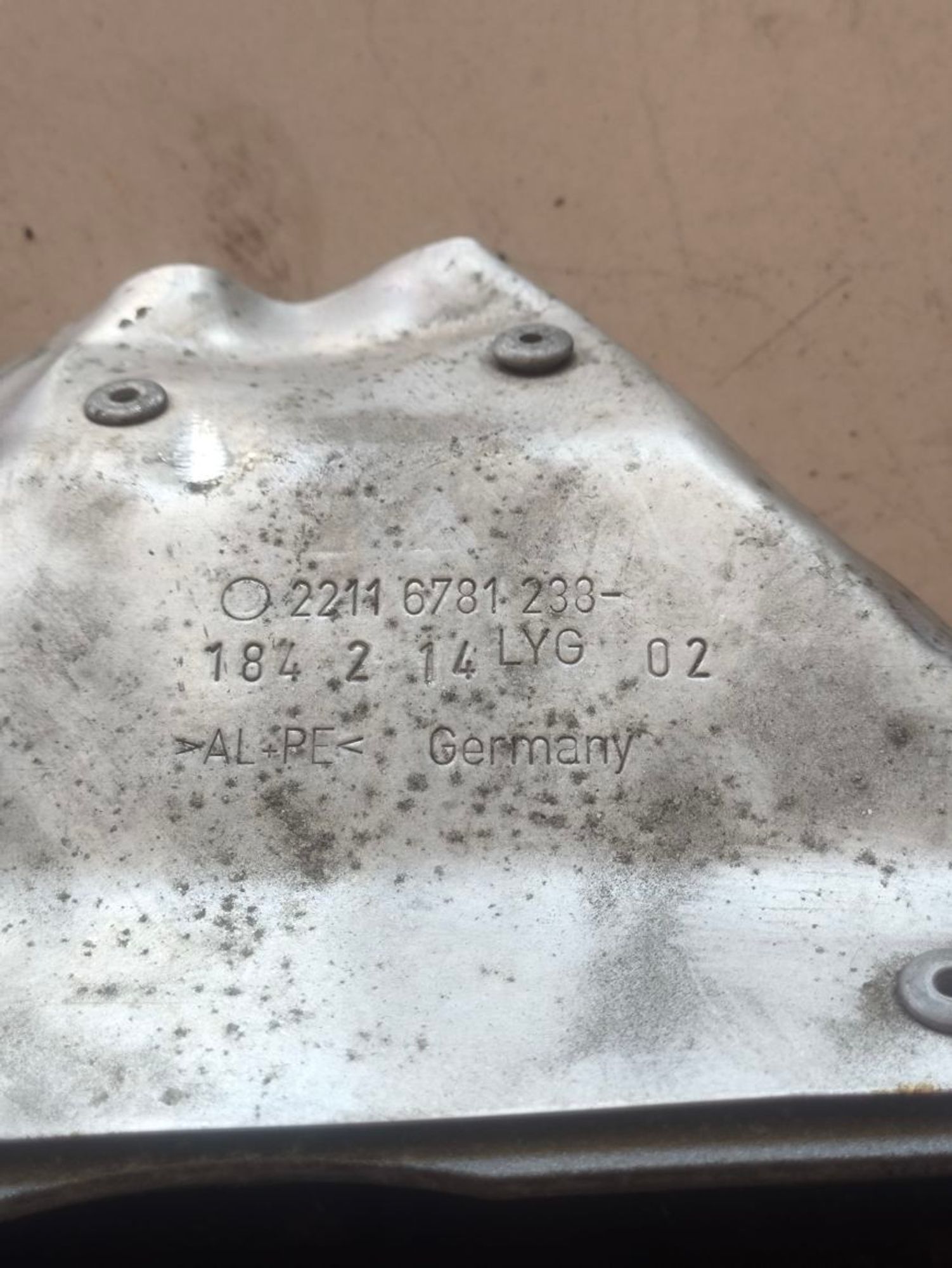https://ycs.partsauto.market/partsauto-images/thmbs/userImages/a2d258a61cc08549ac0329b7373022c0/part/eb7f4ff9-2913-4cf8-8355-ebb930bda802_1785997026037.jpg