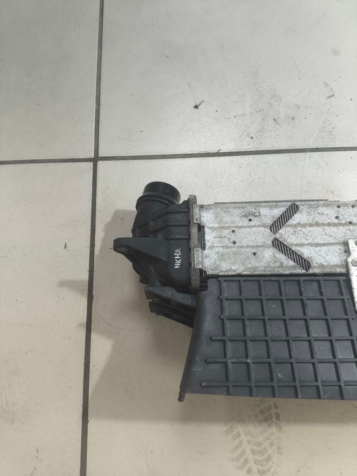 https://ycs.partsauto.market/partsauto-images/thmbs/userImages/a2d258a61cc08549ac0329b7373022c0/part/ec2a5ea8-e092-40b9-9644-334f89be7b1a_1781008652709.jpg