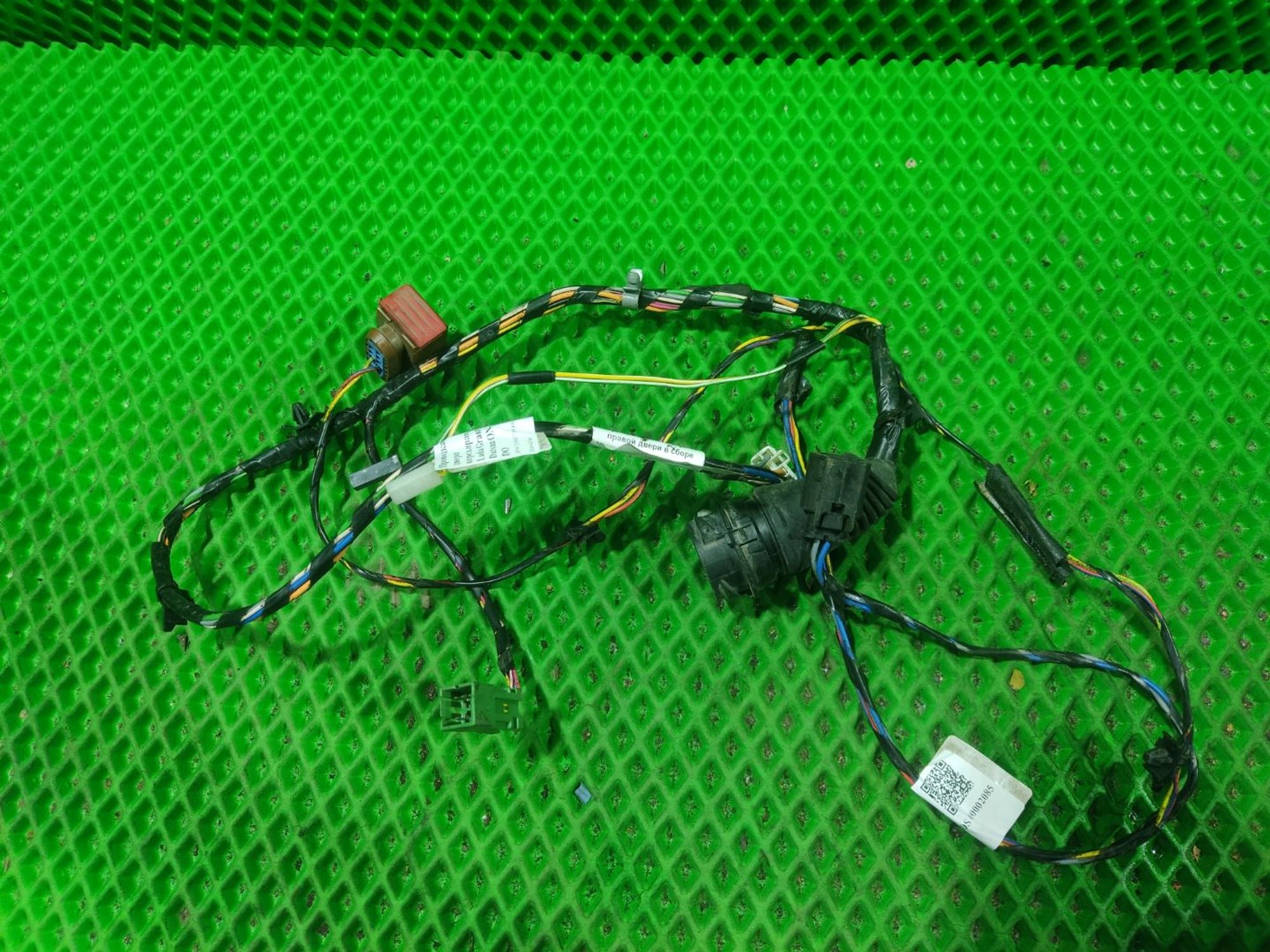 https://ycs.partsauto.market/partsauto-images/thmbs/userImages/a2d258a61cc08549ac0329b7373022c0/part/ec8fb5e3-9dcf-49f1-90f7-288716614111_1771399925896.jpg