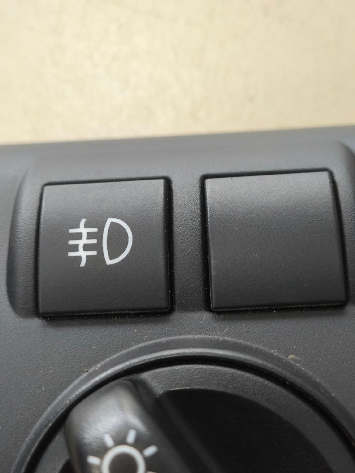 https://ycs.partsauto.market/partsauto-images/thmbs/userImages/a2d258a61cc08549ac0329b7373022c0/part/eec1e961-cc90-4e3e-b17f-b7813aded67a_1784814119487.jpg