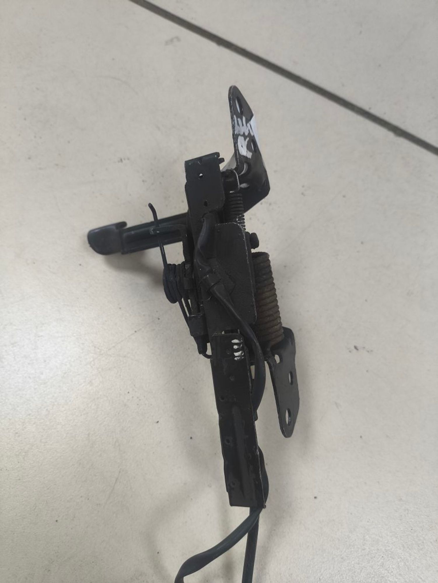 https://ycs.partsauto.market/partsauto-images/thmbs/userImages/a2d258a61cc08549ac0329b7373022c0/part/ef1ddc32-5fd4-409f-beb1-861c94d1df7f_1781695105768.jpg