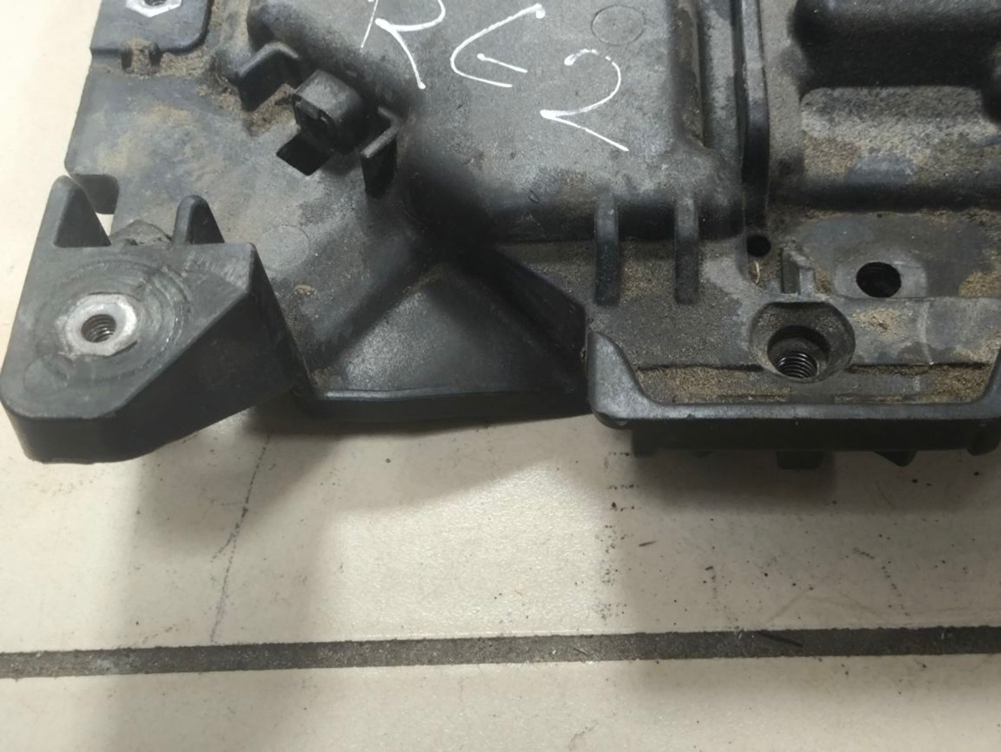 https://ycs.partsauto.market/partsauto-images/thmbs/userImages/a2d258a61cc08549ac0329b7373022c0/part/ef2a78fc-2422-40ee-aba8-fc2c9fe4f87a_1787236805854.jpg