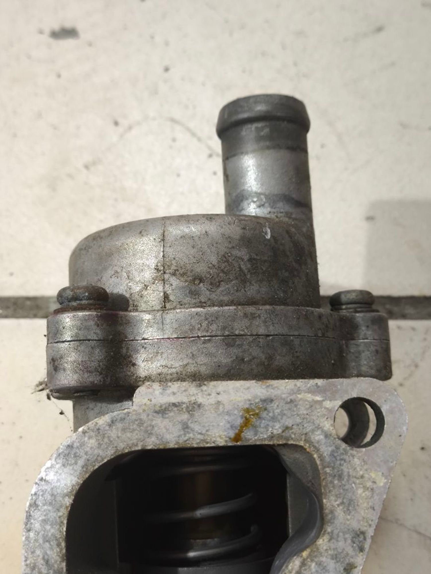 https://ycs.partsauto.market/partsauto-images/thmbs/userImages/a2d258a61cc08549ac0329b7373022c0/part/ef9d8905-0a28-48a9-b822-d7c22691d4b3_1782380197321.jpg