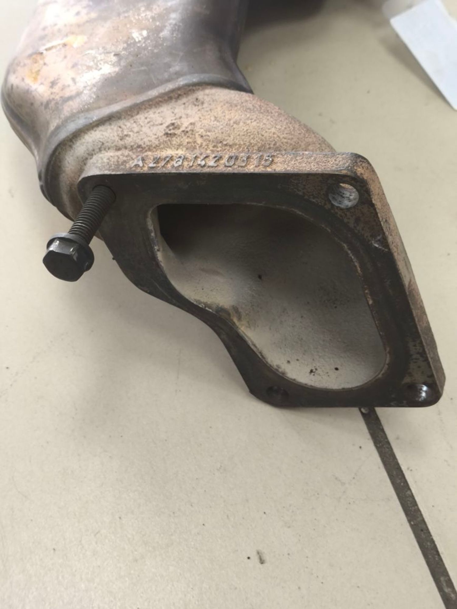 https://ycs.partsauto.market/partsauto-images/thmbs/userImages/a2d258a61cc08549ac0329b7373022c0/part/efd65d5b-c724-4190-b5e5-805b75edaef9_1784798099501.jpg