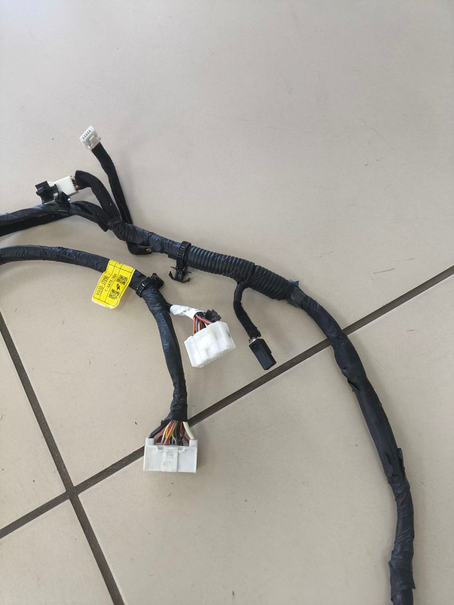 https://ycs.partsauto.market/partsauto-images/thmbs/userImages/a2d258a61cc08549ac0329b7373022c0/part/f039bb71-cbdf-44f5-b9bc-808a278d9cc5_1782297736783.jpg