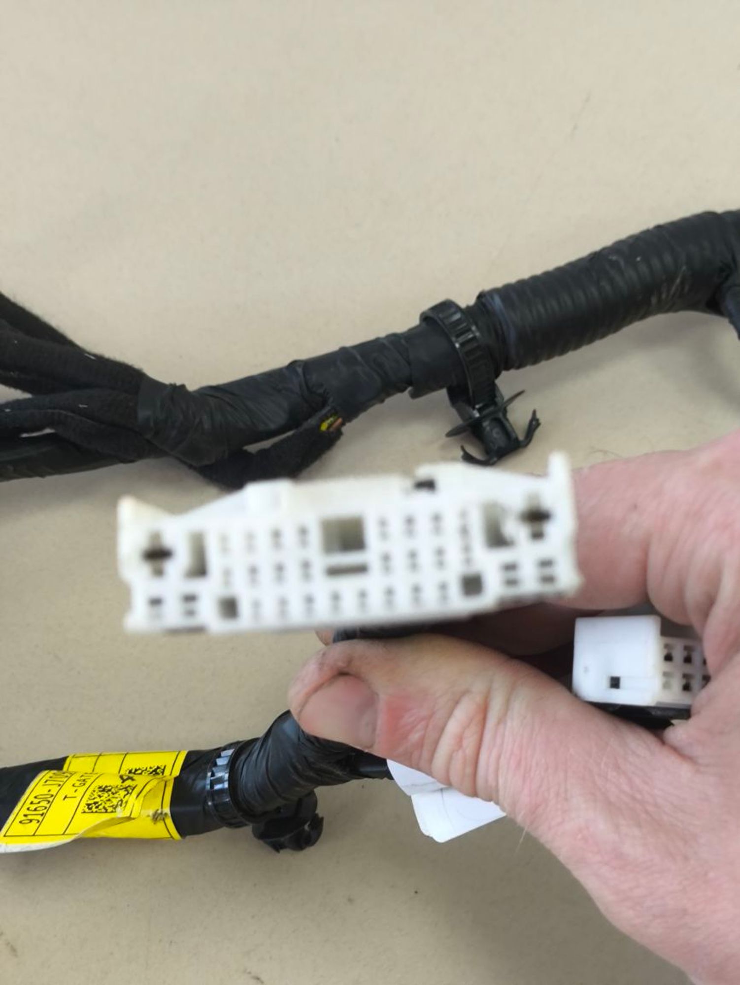 https://ycs.partsauto.market/partsauto-images/thmbs/userImages/a2d258a61cc08549ac0329b7373022c0/part/f3926aee-7cb0-4817-a59e-e6b28b7ea063_1782297729231.jpg
