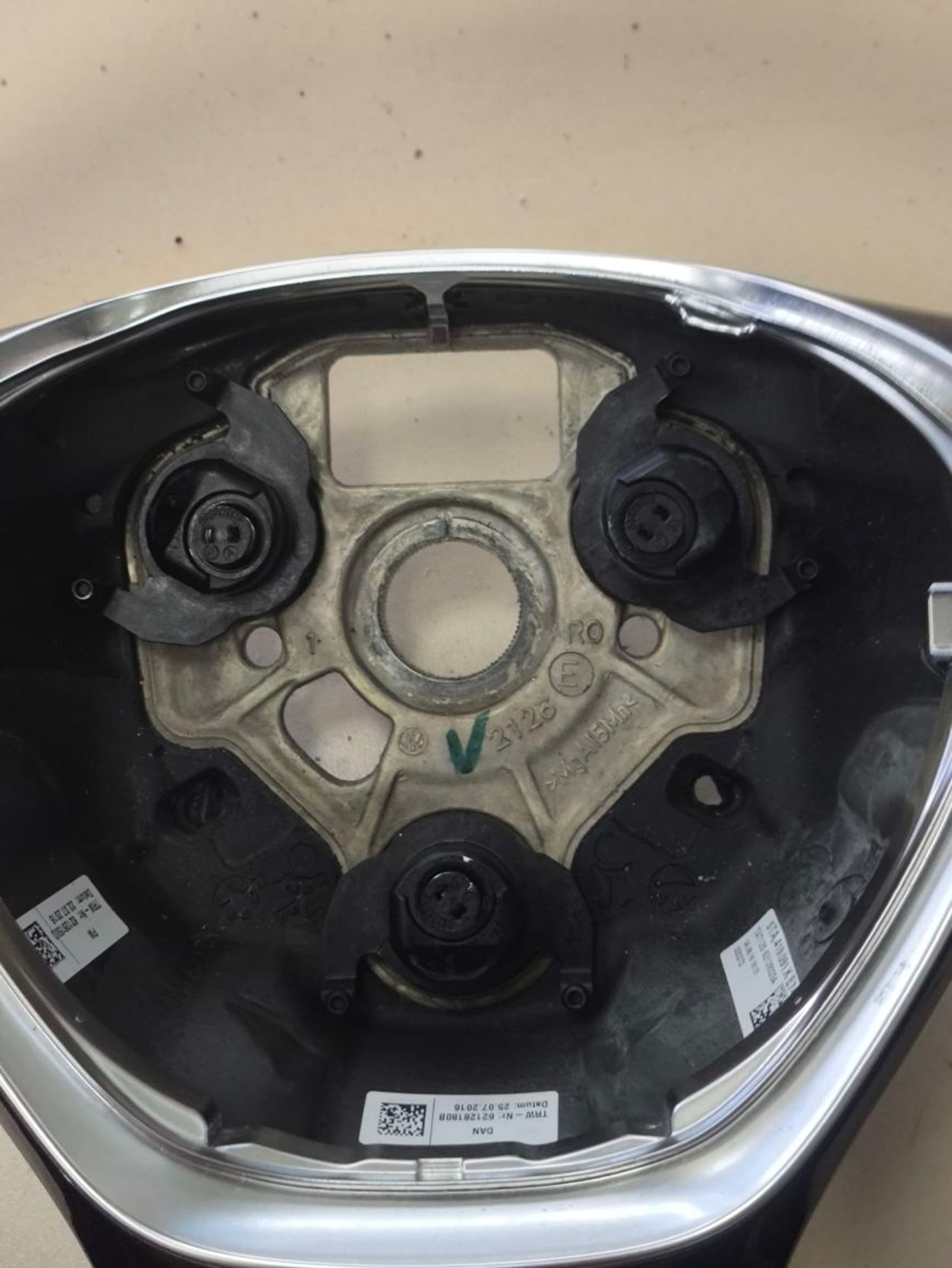 https://ycs.partsauto.market/partsauto-images/thmbs/userImages/a2d258a61cc08549ac0329b7373022c0/part/f3ef59f6-0284-4428-aefc-e743c023c496_1782392008088.jpg