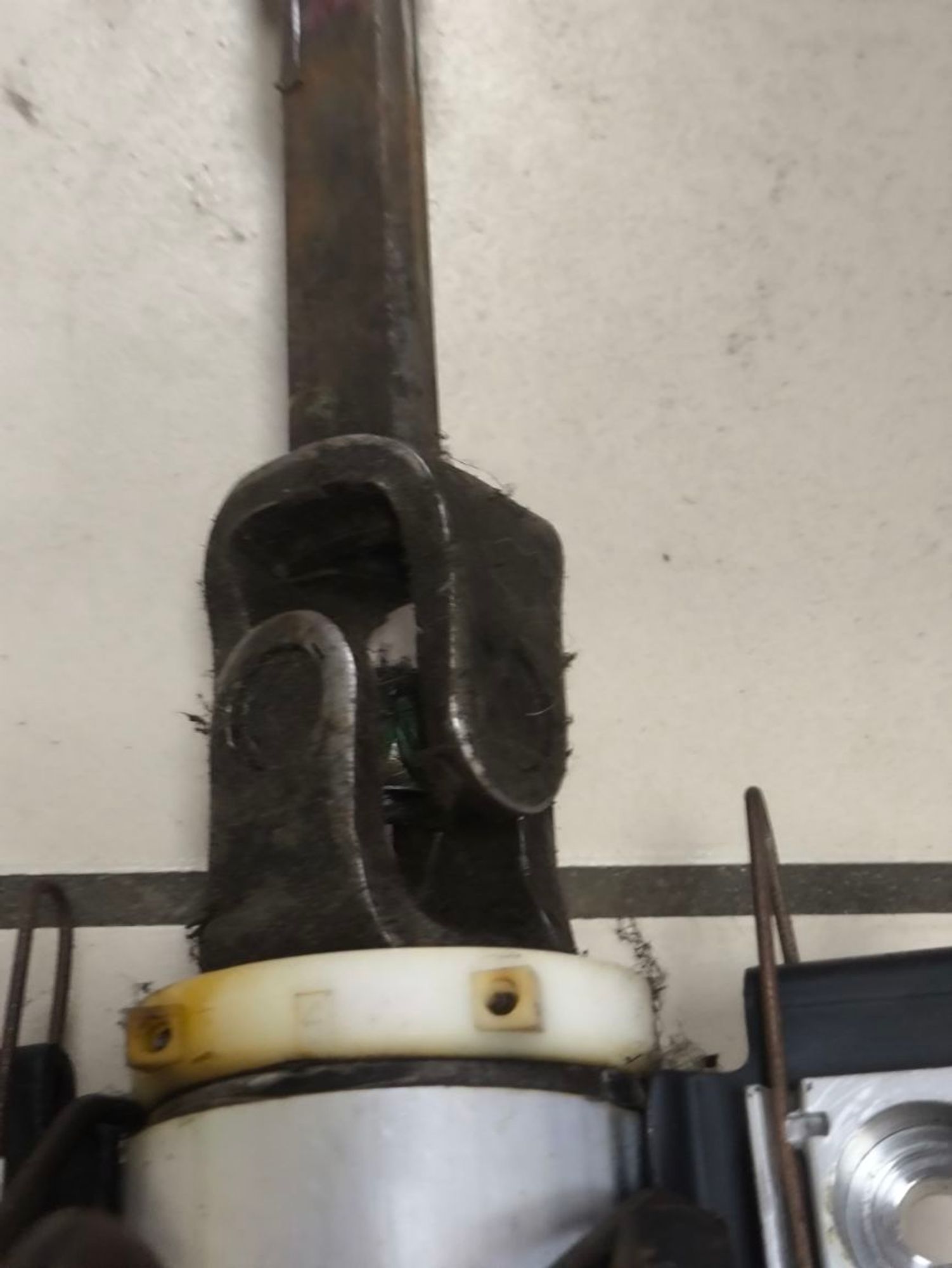 https://ycs.partsauto.market/partsauto-images/thmbs/userImages/a2d258a61cc08549ac0329b7373022c0/part/f3f86eb7-d598-4eb7-a0af-0d404e50fa98_1787051129190.jpg