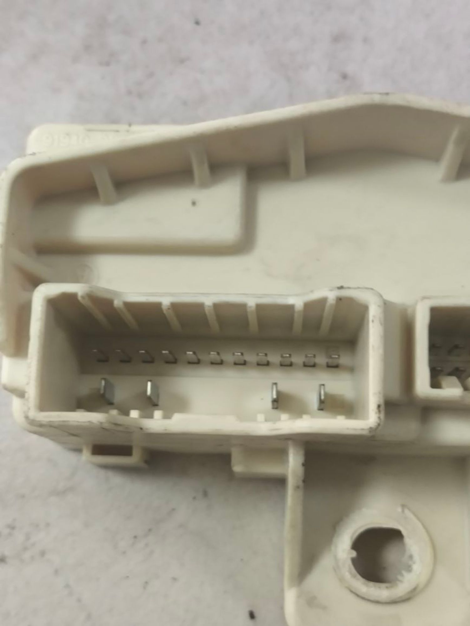 https://ycs.partsauto.market/partsauto-images/thmbs/userImages/a2d258a61cc08549ac0329b7373022c0/part/f4af8406-2b5a-4ad6-aeb6-a10eeb52d5cc_1787126898099.jpg