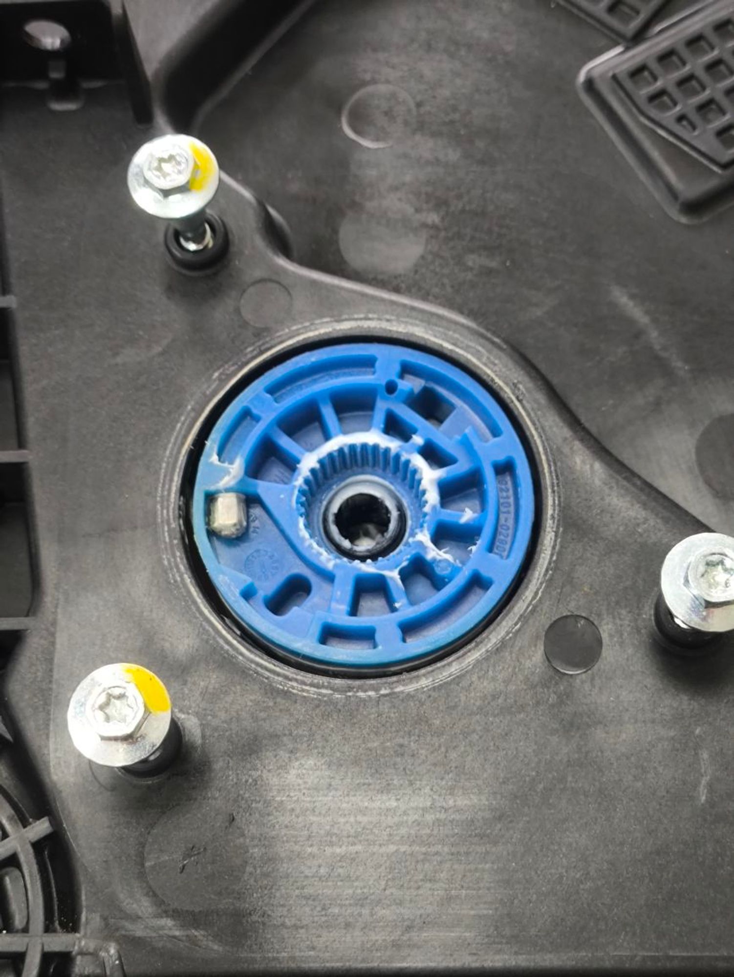 https://ycs.partsauto.market/partsauto-images/thmbs/userImages/a2d258a61cc08549ac0329b7373022c0/part/f5626099-6846-4a18-afa1-eeae8a1eb6d9_1784902721074.jpg