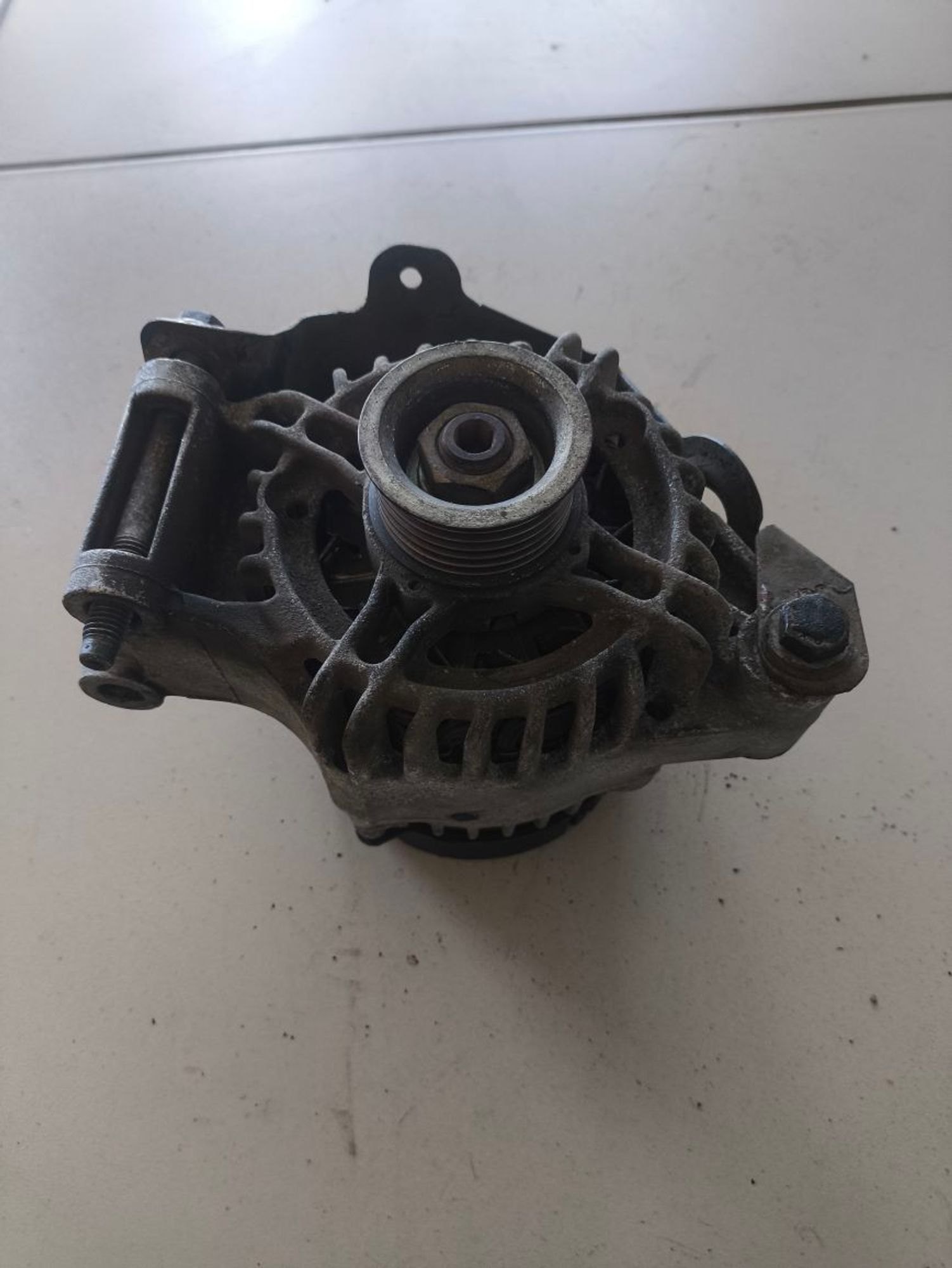 https://ycs.partsauto.market/partsauto-images/thmbs/userImages/a2d258a61cc08549ac0329b7373022c0/part/f5fe15d0-0cfc-4ece-8fc9-100f97b52829_1784545551676.jpg